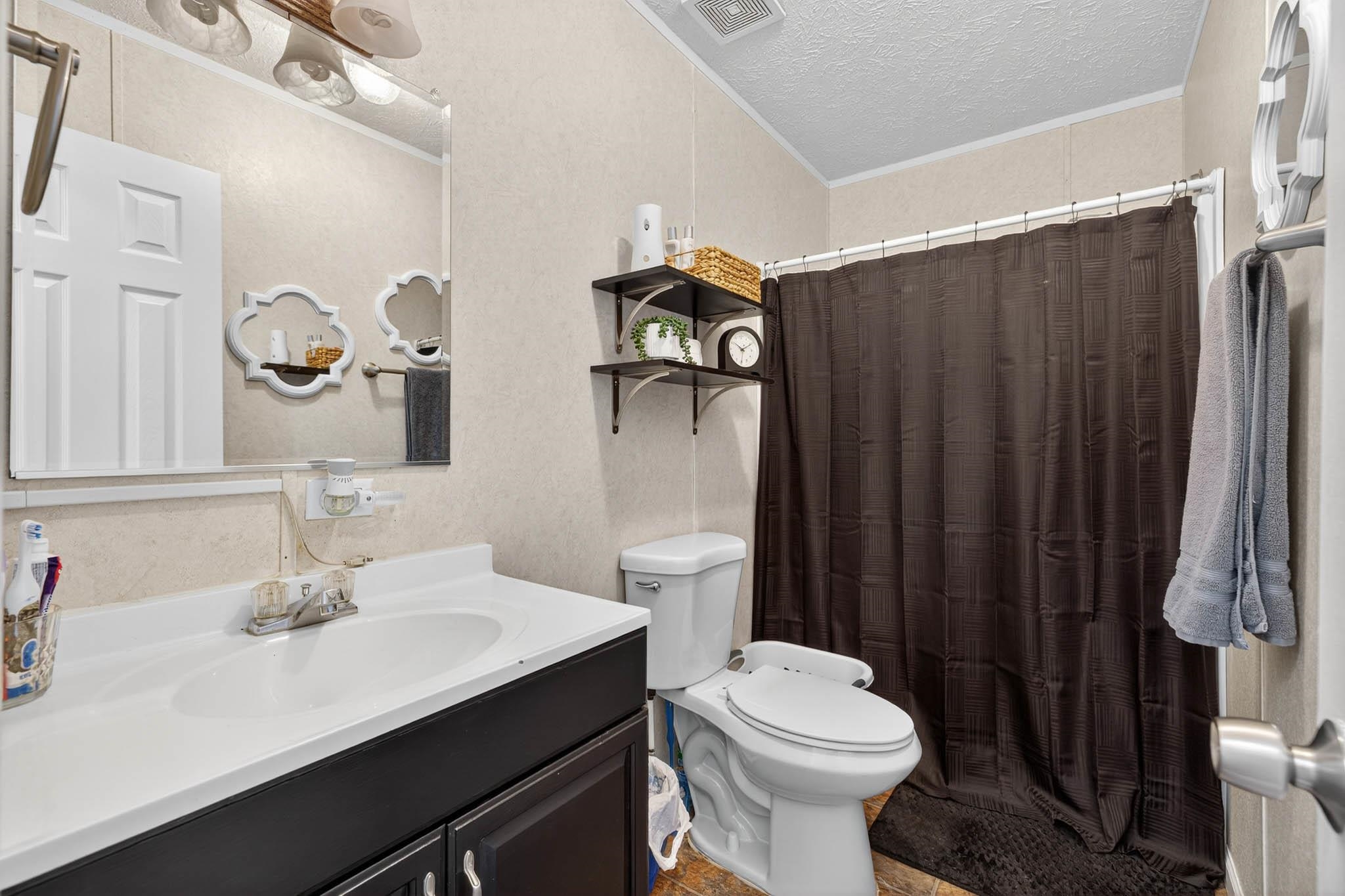 27 Hidden Valley Lane, Utica, Kentucky 42376, 3 Bedrooms Bedrooms, ,2 BathroomsBathrooms,Manufactured Home,For Sale,Hidden Valley Lane,92771