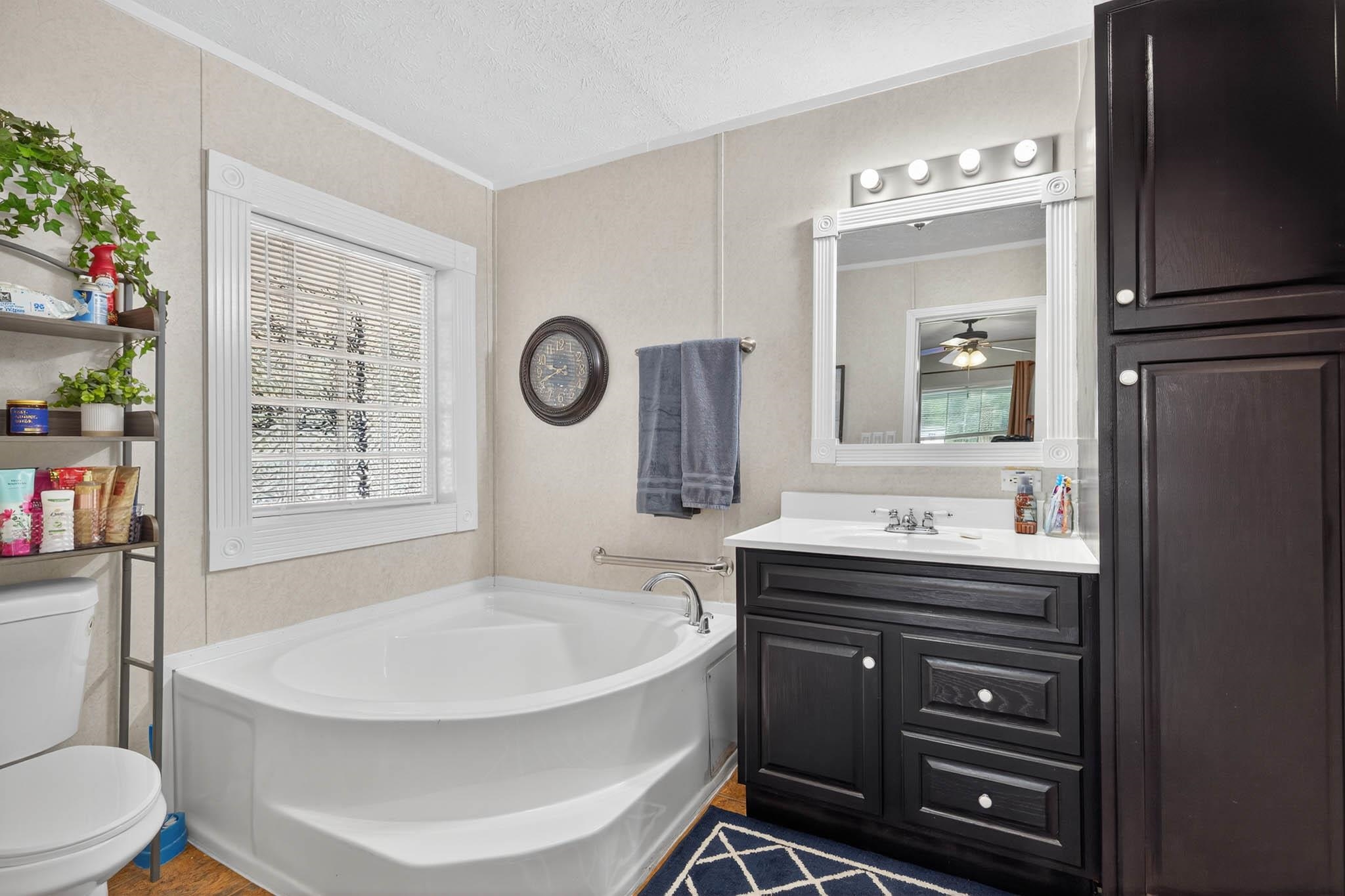 27 Hidden Valley Lane, Utica, Kentucky 42376, 3 Bedrooms Bedrooms, ,2 BathroomsBathrooms,Manufactured Home,For Sale,Hidden Valley Lane,92771