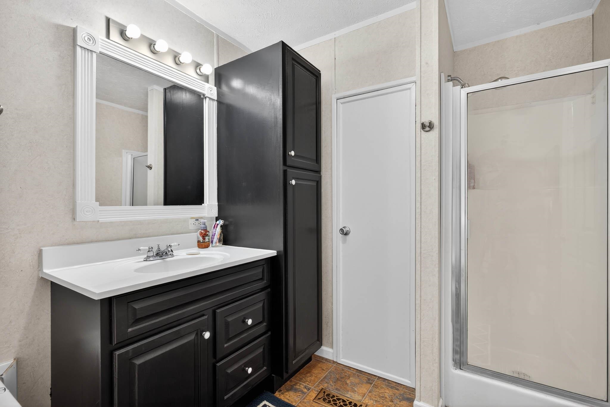 27 Hidden Valley Lane, Utica, Kentucky 42376, 3 Bedrooms Bedrooms, ,2 BathroomsBathrooms,Manufactured Home,For Sale,Hidden Valley Lane,92771