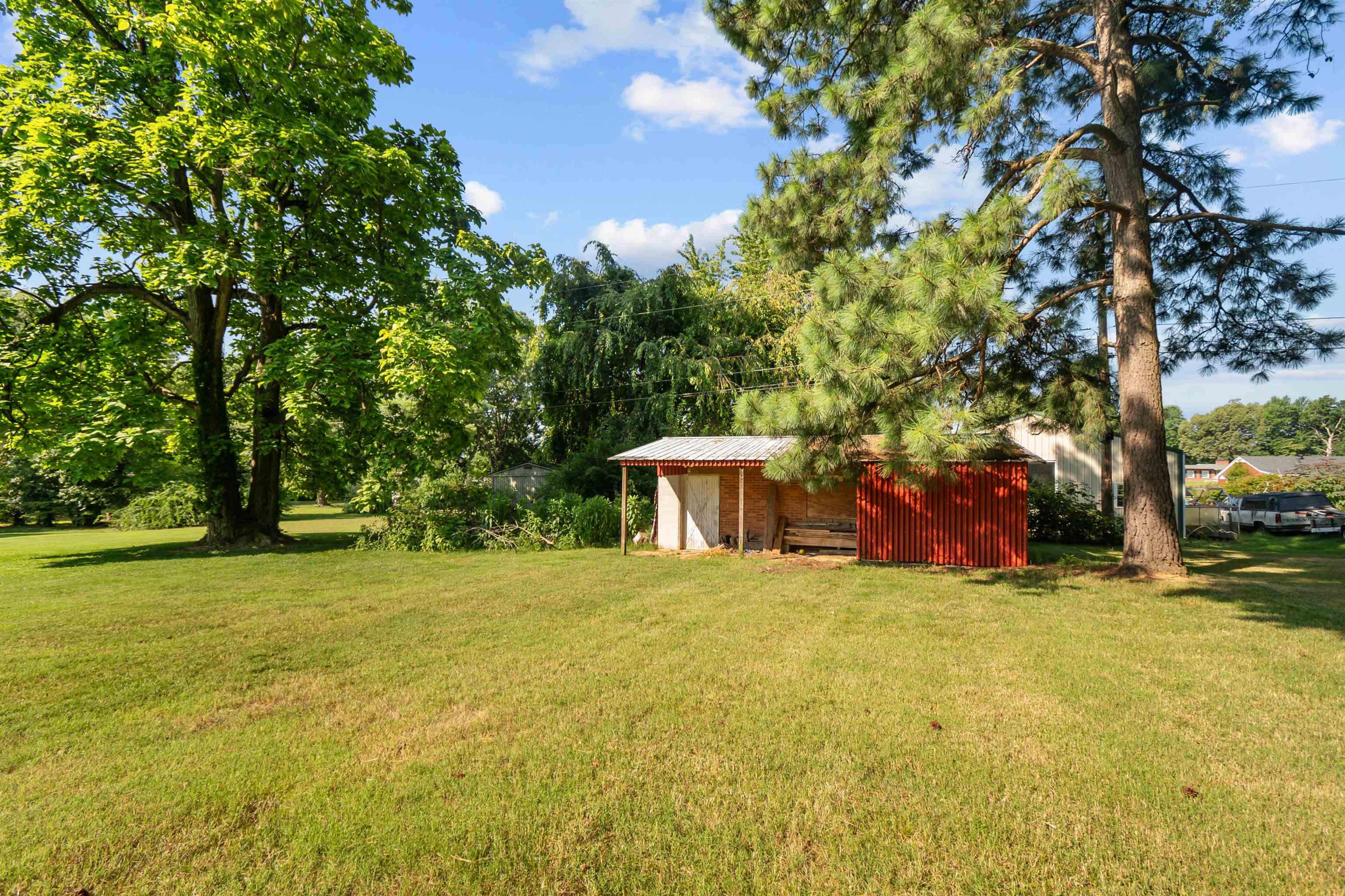 4550 Doe Run, Owensboro, Kentucky 42303, 5 Bedrooms Bedrooms, ,2 BathroomsBathrooms,Single Family Residence,For Sale,Doe Run,92773
