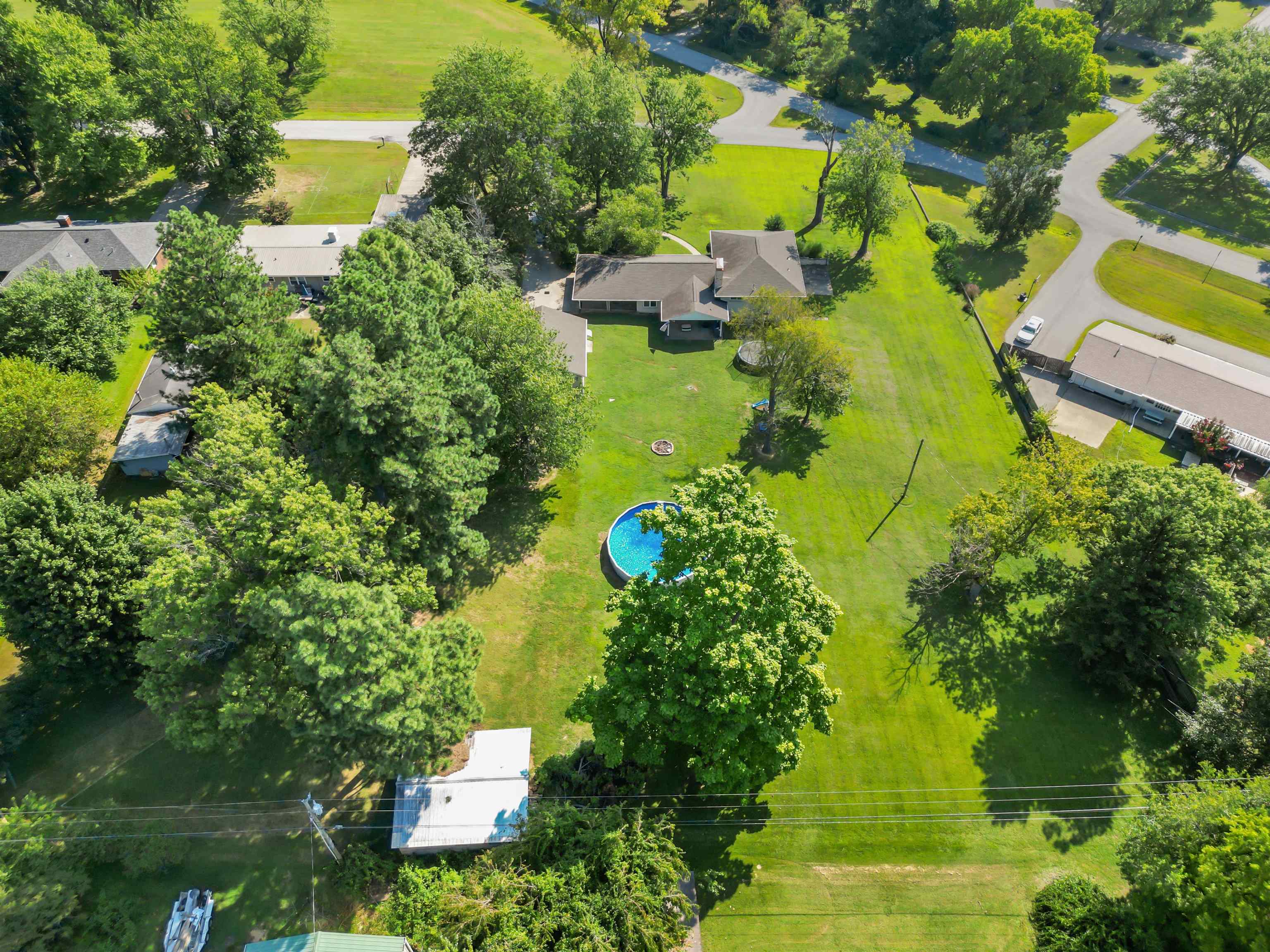 4550 Doe Run, Owensboro, Kentucky 42303, 5 Bedrooms Bedrooms, ,2 BathroomsBathrooms,Single Family Residence,For Sale,Doe Run,92773