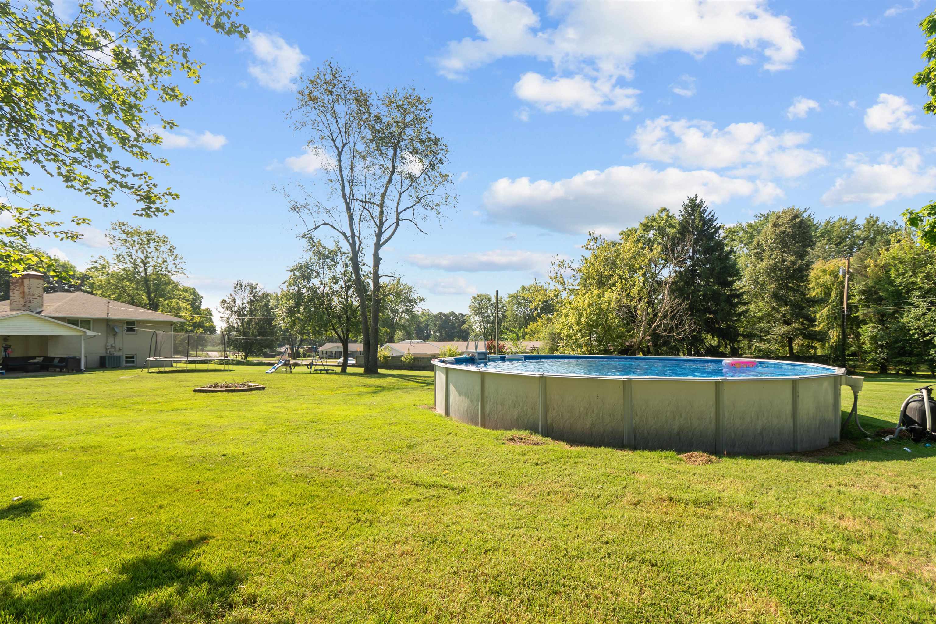 4550 Doe Run, Owensboro, Kentucky 42303, 5 Bedrooms Bedrooms, ,2 BathroomsBathrooms,Single Family Residence,For Sale,Doe Run,92773