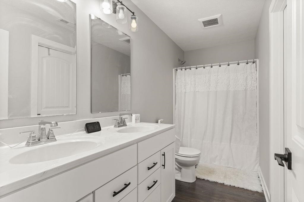 2280 Skaggs Ct, Owensboro, Kentucky 42301, 4 Bedrooms Bedrooms, ,2 BathroomsBathrooms,Single Family Residence,For Sale,Skaggs Ct,92775