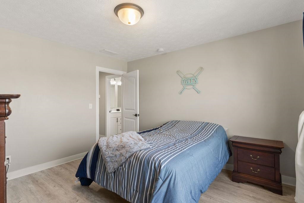 2280 Skaggs Ct, Owensboro, Kentucky 42301, 4 Bedrooms Bedrooms, ,2 BathroomsBathrooms,Single Family Residence,For Sale,Skaggs Ct,92775