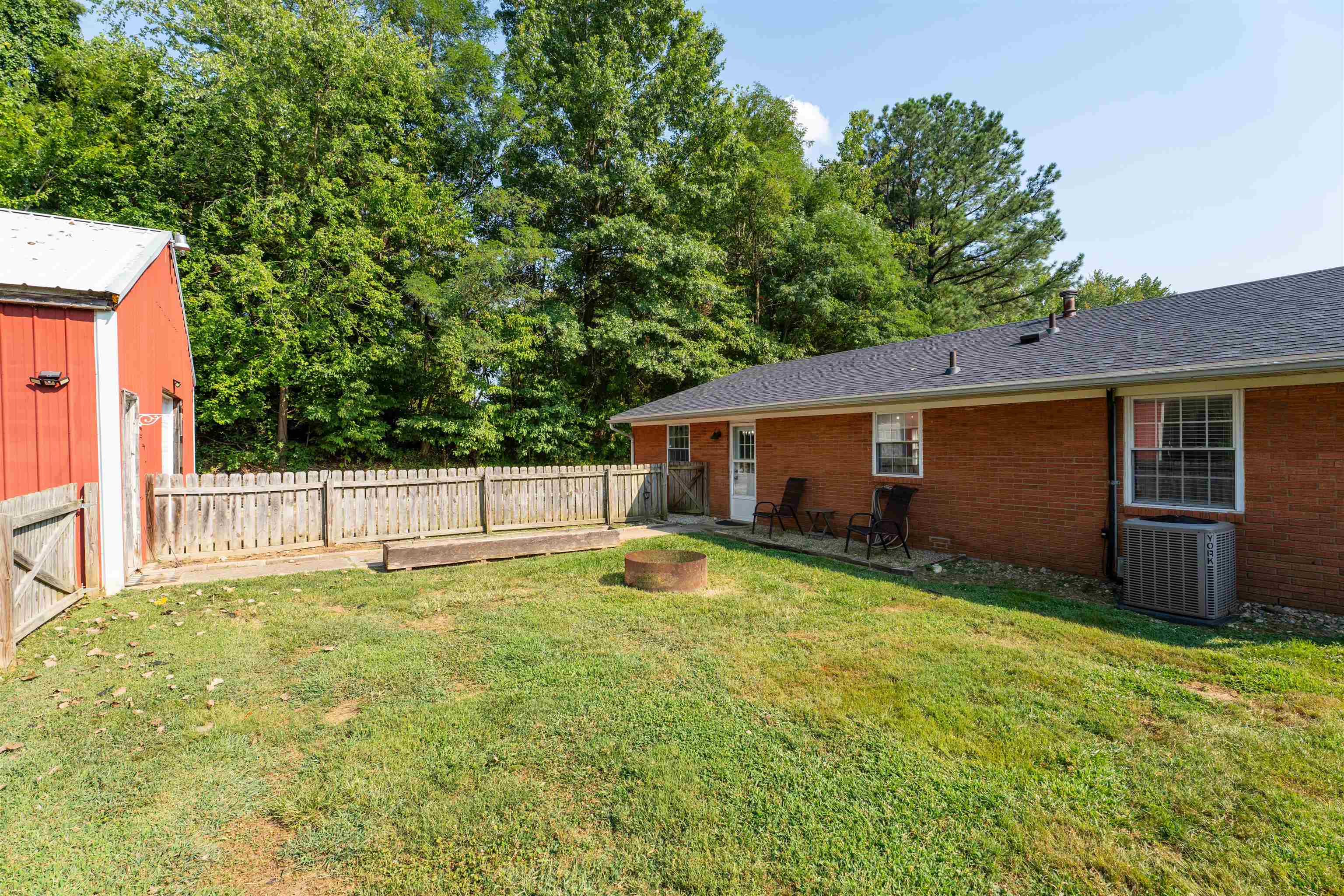 5739 Old HWY 54, Philpot, Kentucky 42303, 3 Bedrooms Bedrooms, ,1 BathroomBathrooms,Single Family Residence,For Sale,Old HWY 54,92776