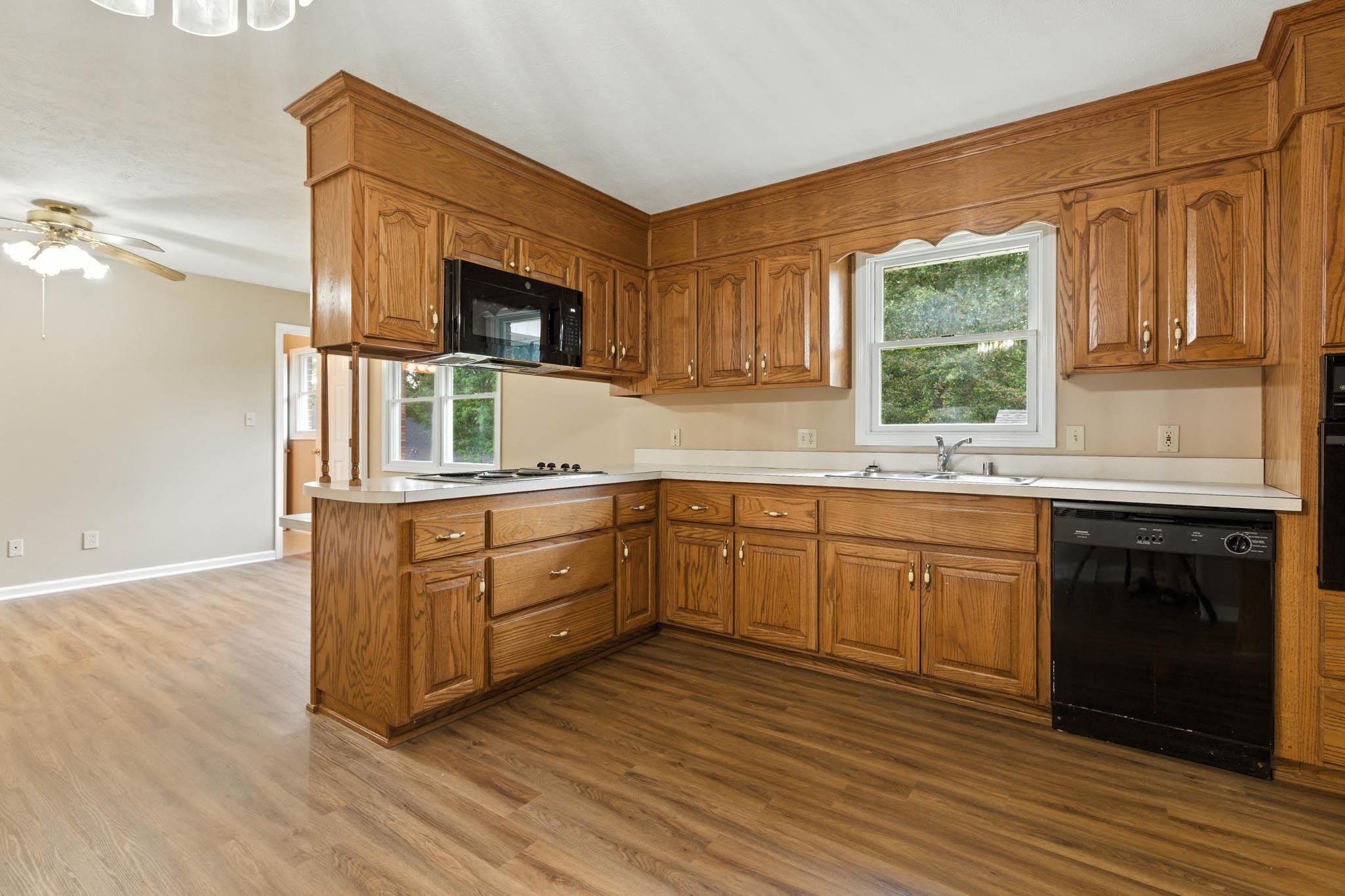 1302 Betty Jane St, Beaver Dam, Kentucky 42320, 4 Bedrooms Bedrooms, ,2 BathroomsBathrooms,Single Family Residence,For Sale,Betty Jane St,92777