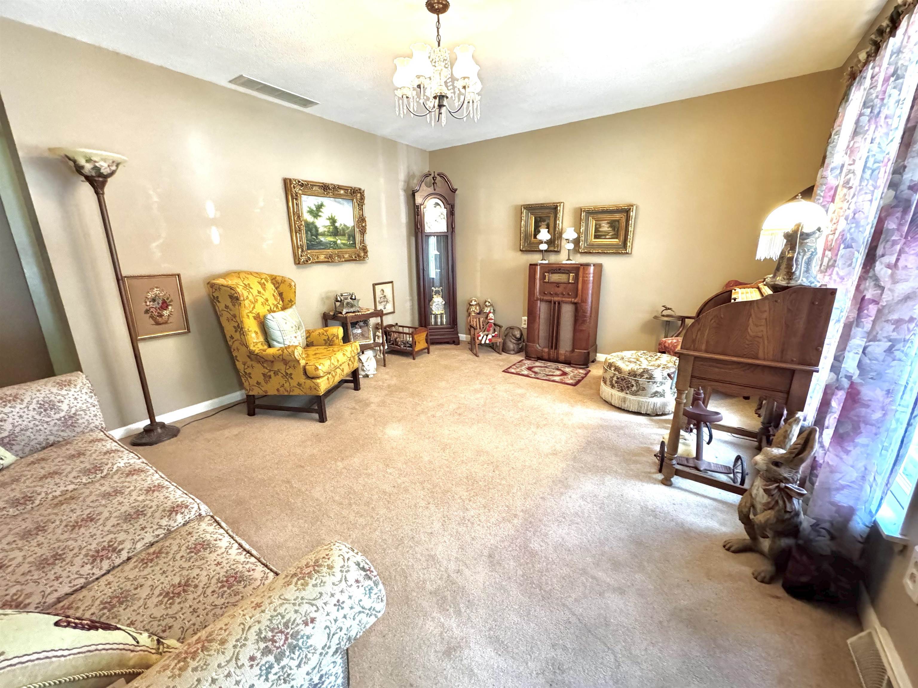 1512 Tamarack Rd, Owensboro, Kentucky 42301, 3 Bedrooms Bedrooms, ,1 BathroomBathrooms,Single Family Residence,For Sale,Tamarack Rd,92784