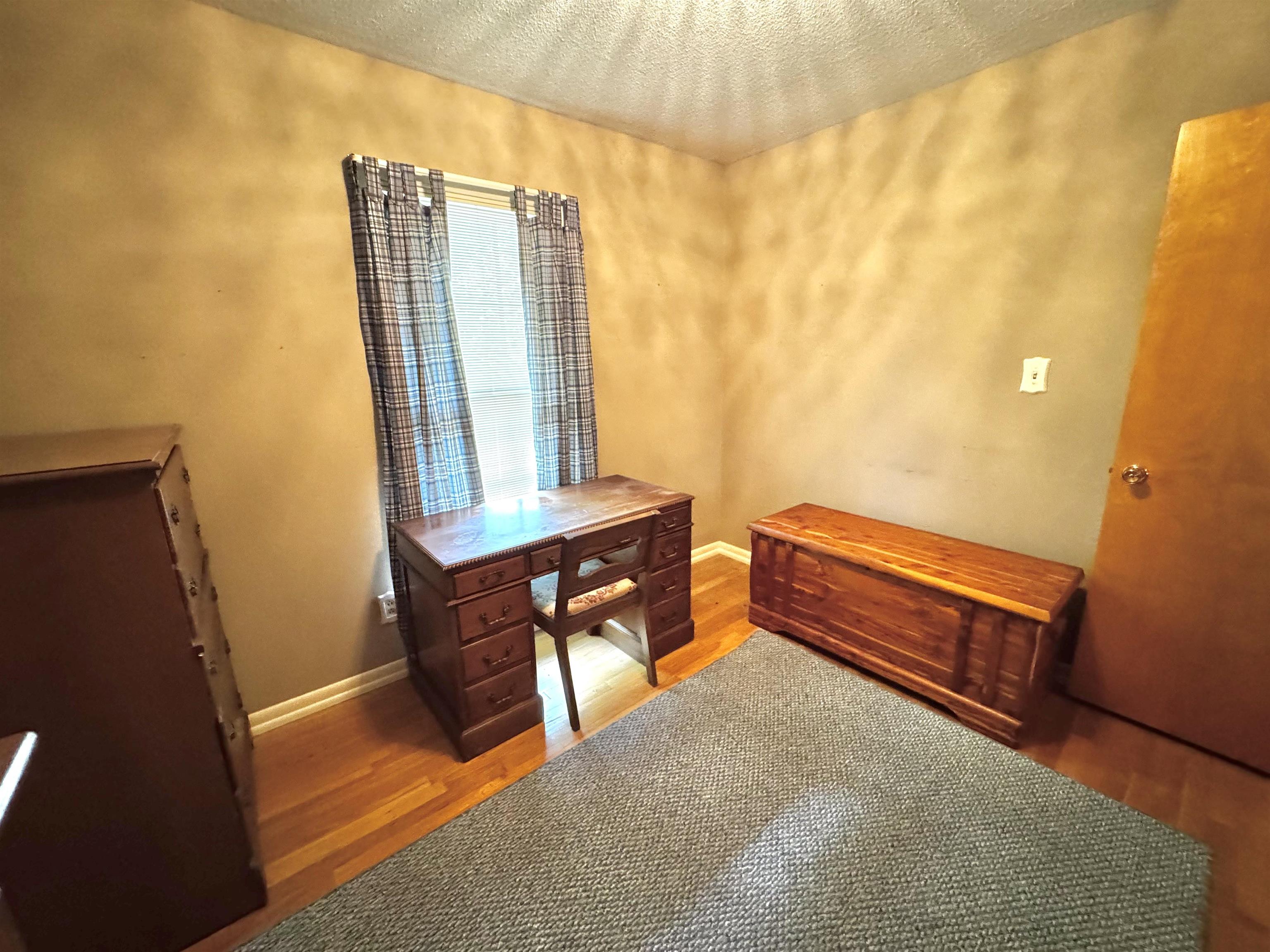1512 Tamarack Rd, Owensboro, Kentucky 42301, 3 Bedrooms Bedrooms, ,1 BathroomBathrooms,Single Family Residence,For Sale,Tamarack Rd,92784