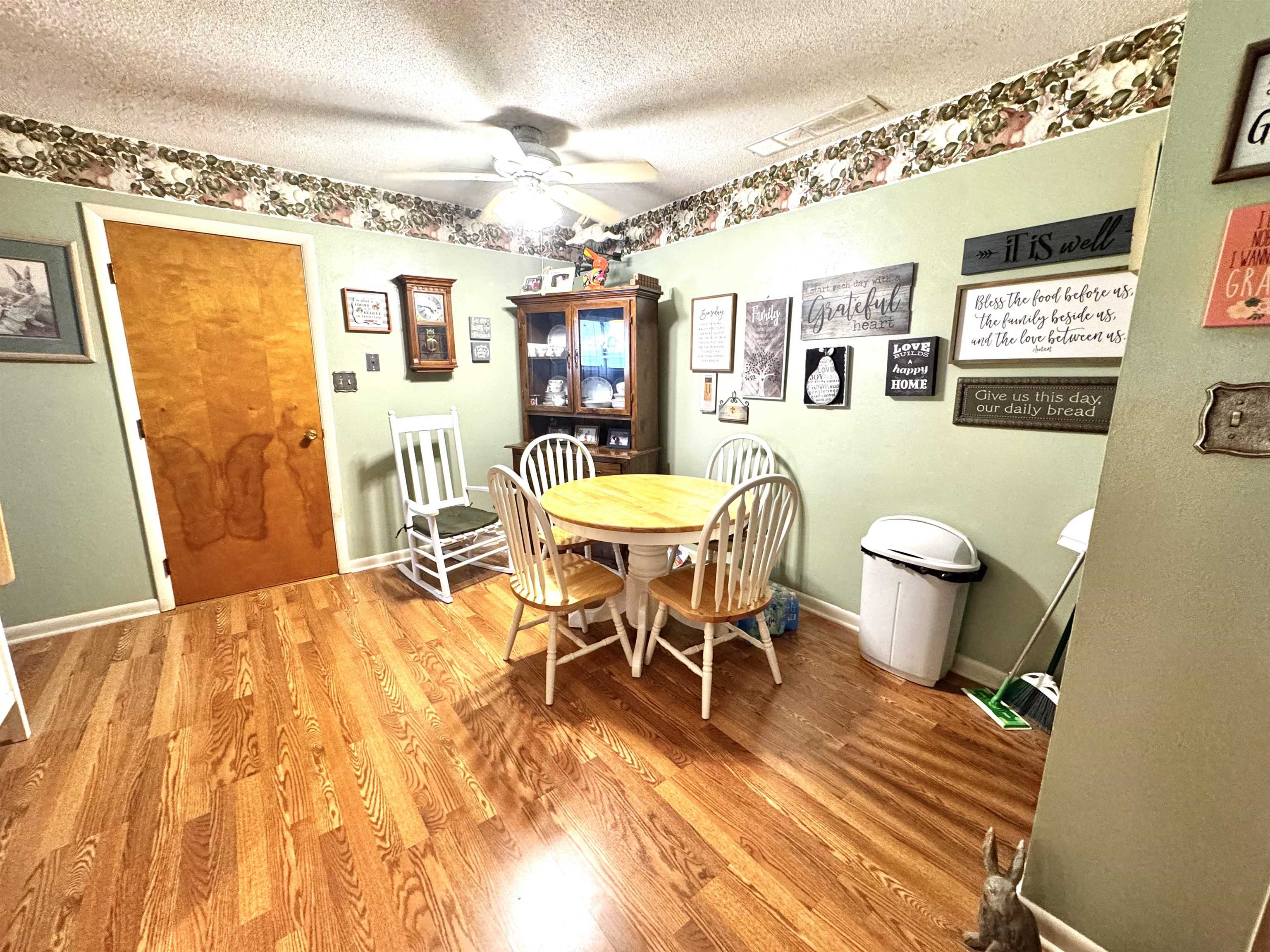 1512 Tamarack Rd, Owensboro, Kentucky 42301, 3 Bedrooms Bedrooms, ,1 BathroomBathrooms,Single Family Residence,For Sale,Tamarack Rd,92784