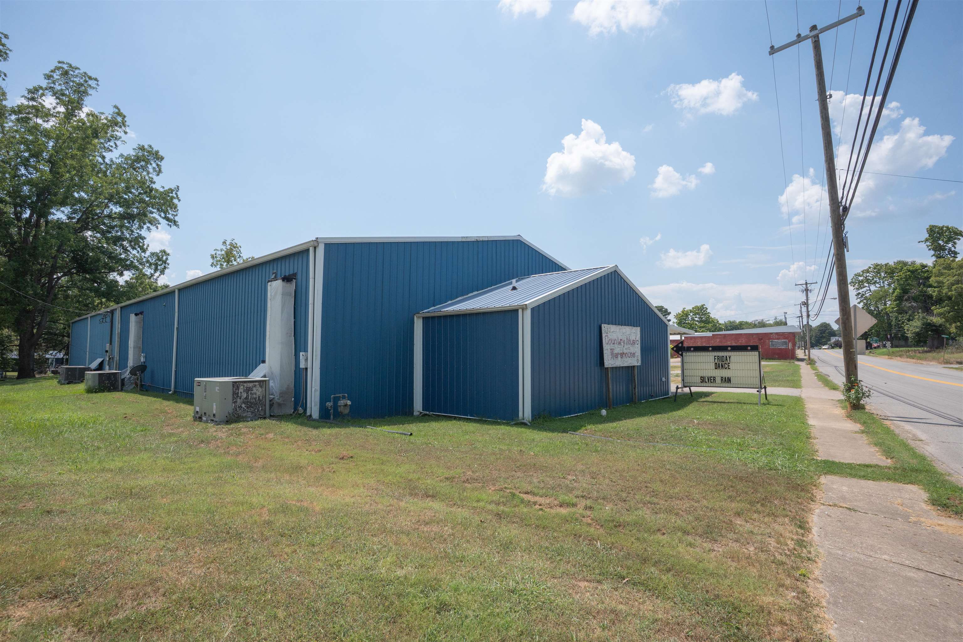 509 7th, Livermore, Kentucky 42352, ,Business,For Sale,7th,92786