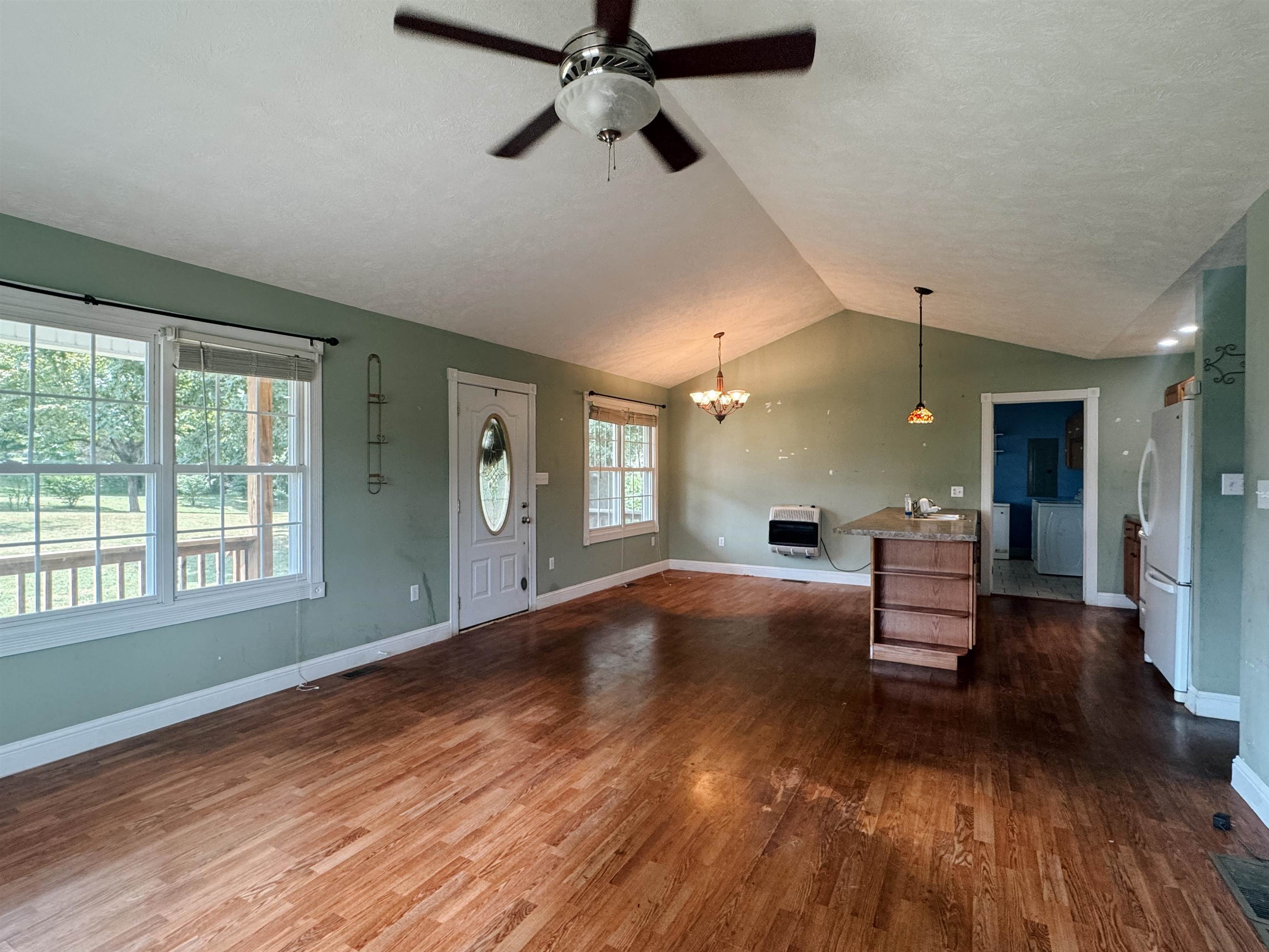 220 Post Office Ln, Centertown, Kentucky 42328, 2 Bedrooms Bedrooms, ,1 BathroomBathrooms,Single Family Residence,For Sale,Post Office Ln,92788