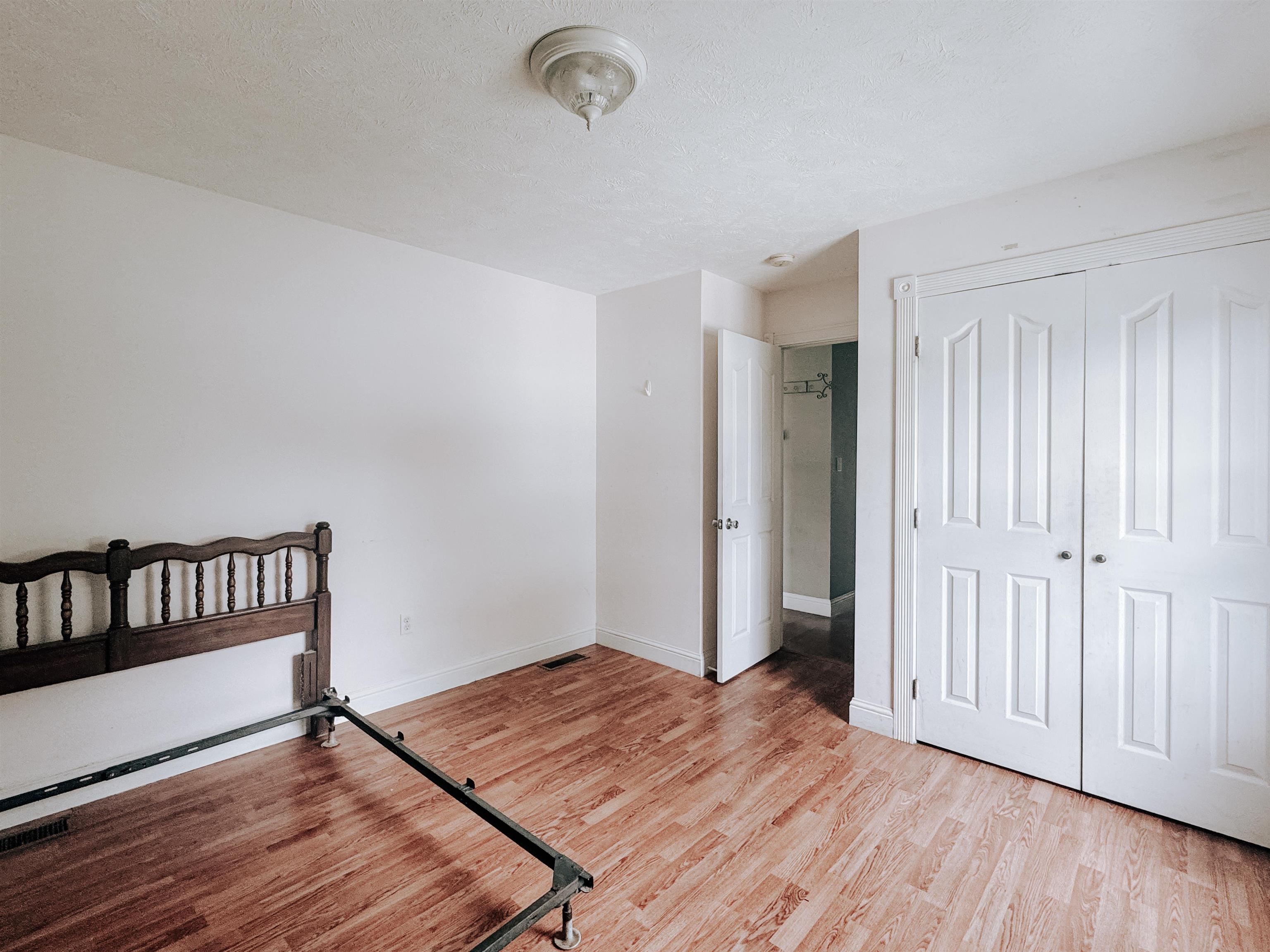 220 Post Office Ln, Centertown, Kentucky 42328, 2 Bedrooms Bedrooms, ,1 BathroomBathrooms,Single Family Residence,For Sale,Post Office Ln,92788