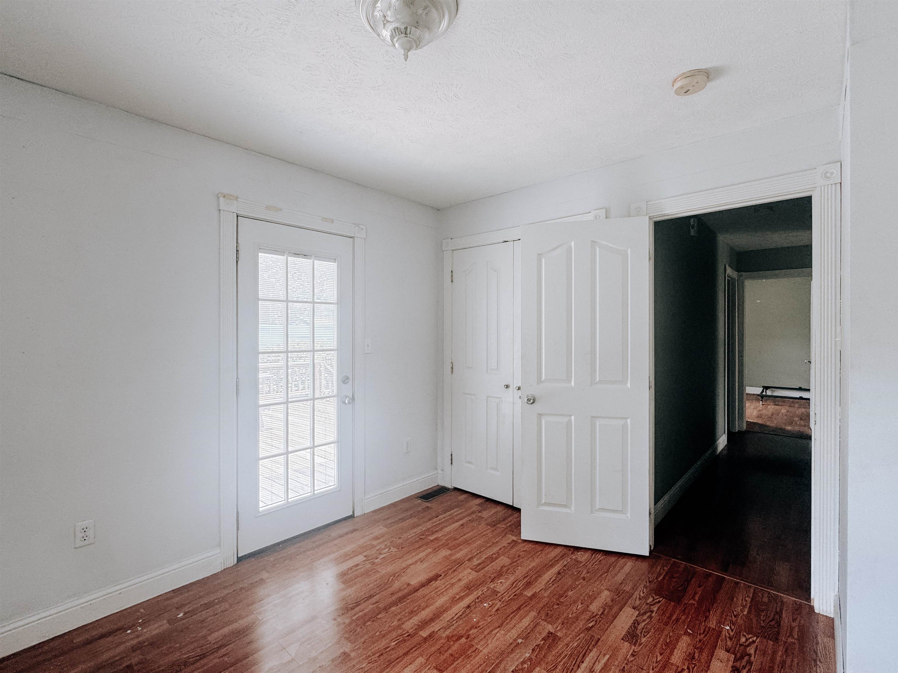 220 Post Office Ln, Centertown, Kentucky 42328, 2 Bedrooms Bedrooms, ,1 BathroomBathrooms,Single Family Residence,For Sale,Post Office Ln,92788