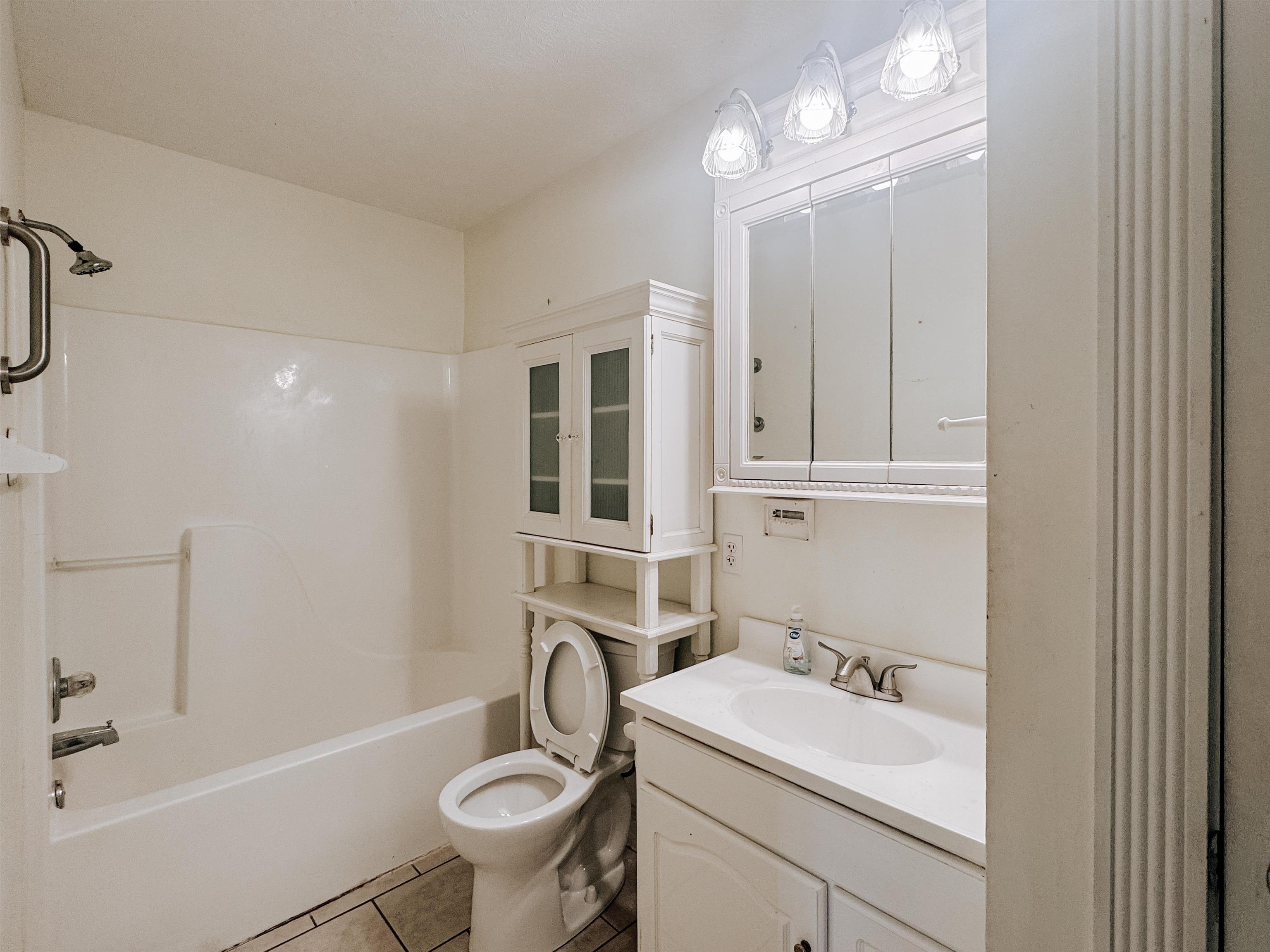 220 Post Office Ln, Centertown, Kentucky 42328, 2 Bedrooms Bedrooms, ,1 BathroomBathrooms,Single Family Residence,For Sale,Post Office Ln,92788