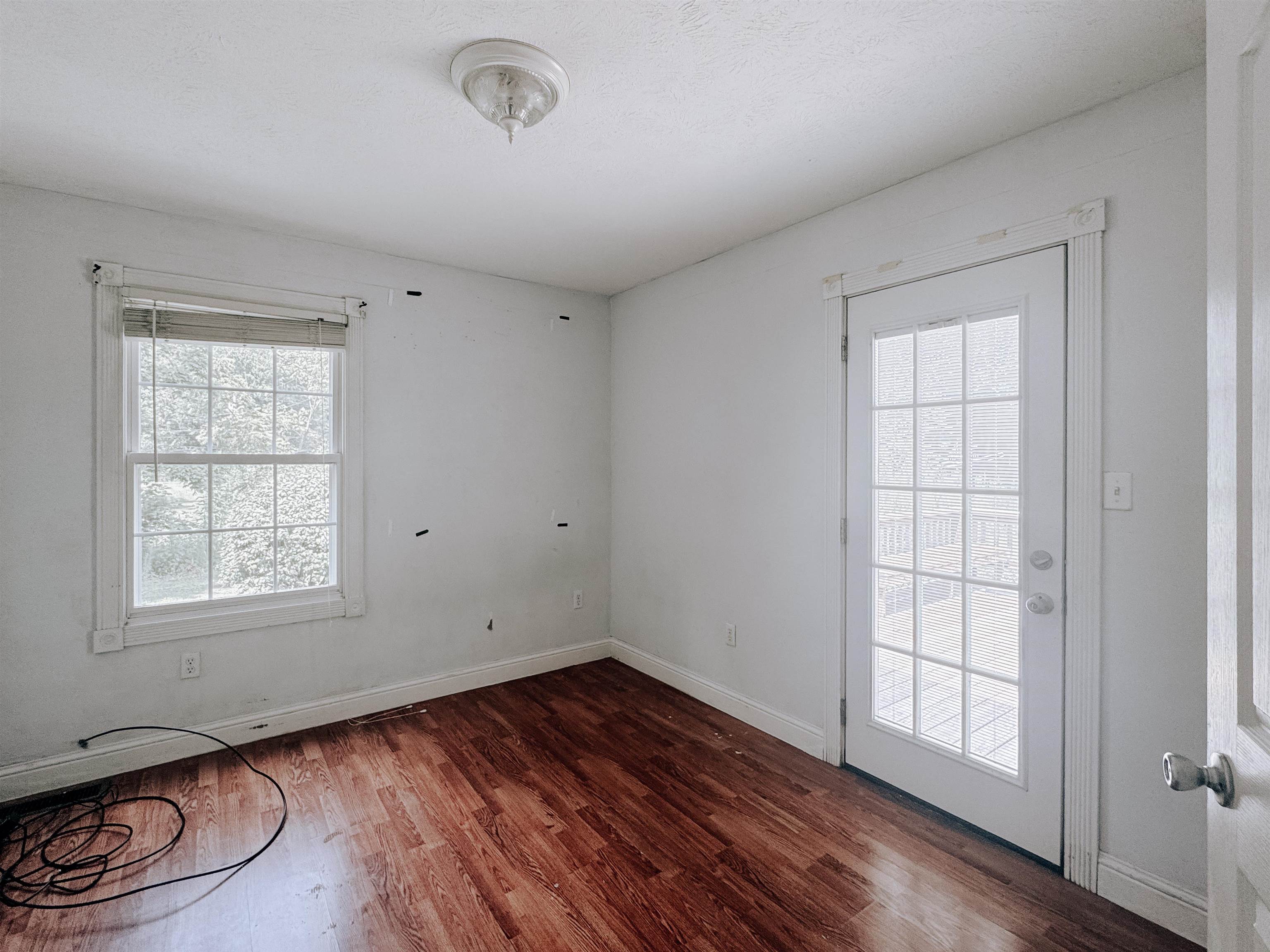 220 Post Office Ln, Centertown, Kentucky 42328, 2 Bedrooms Bedrooms, ,1 BathroomBathrooms,Single Family Residence,For Sale,Post Office Ln,92788