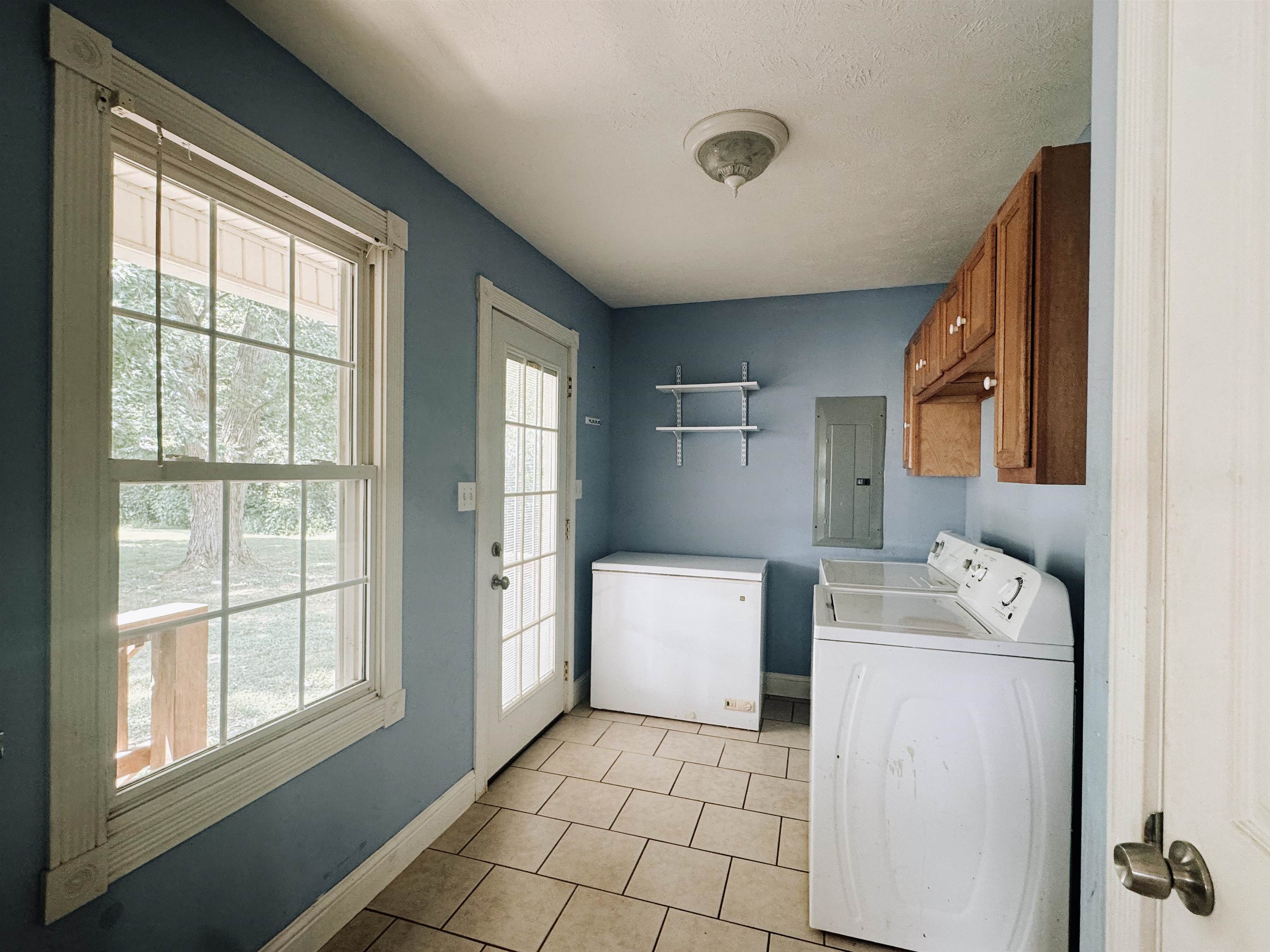 220 Post Office Ln, Centertown, Kentucky 42328, 2 Bedrooms Bedrooms, ,1 BathroomBathrooms,Single Family Residence,For Sale,Post Office Ln,92788