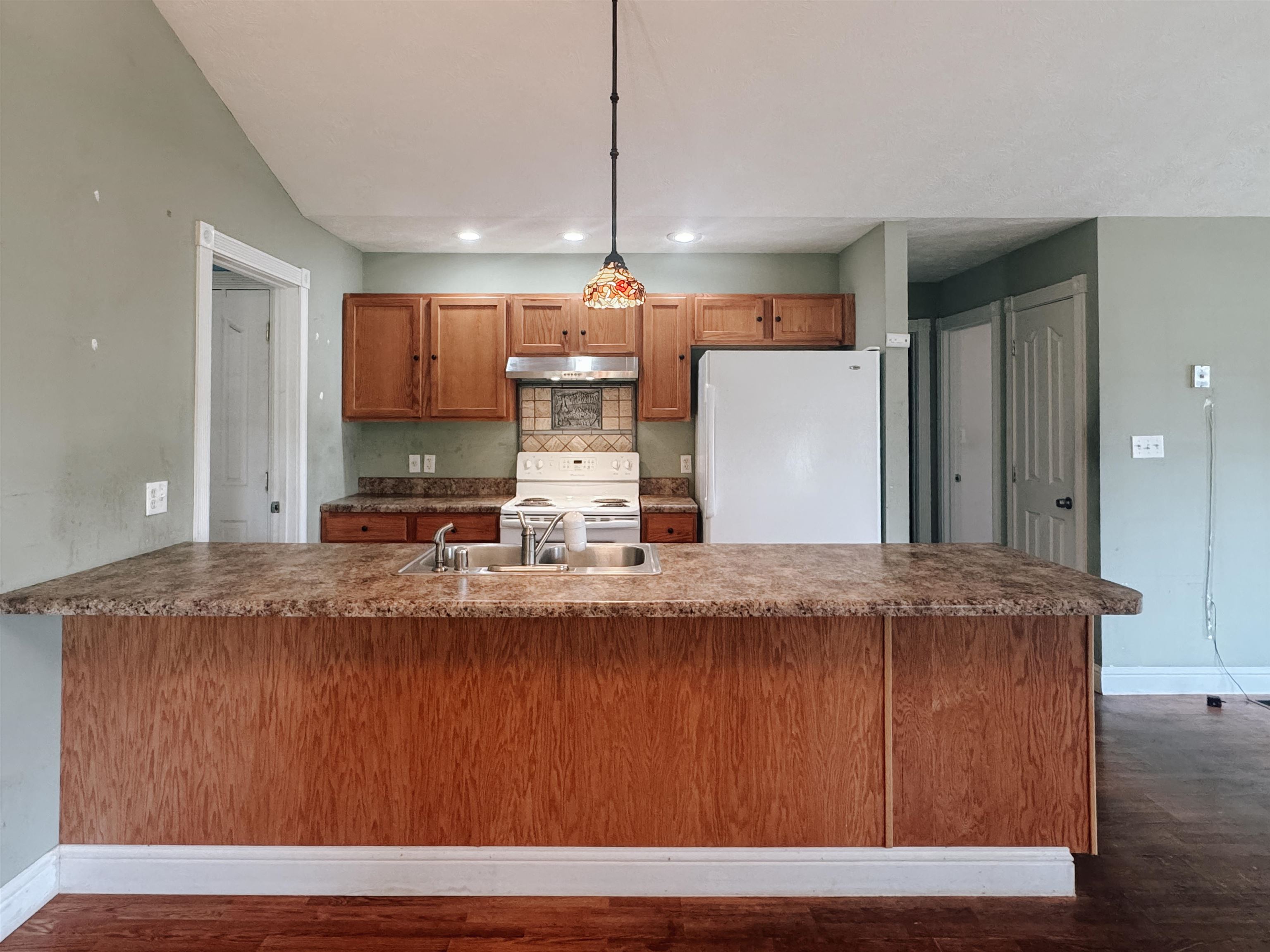 220 Post Office Ln, Centertown, Kentucky 42328, 2 Bedrooms Bedrooms, ,1 BathroomBathrooms,Single Family Residence,For Sale,Post Office Ln,92788