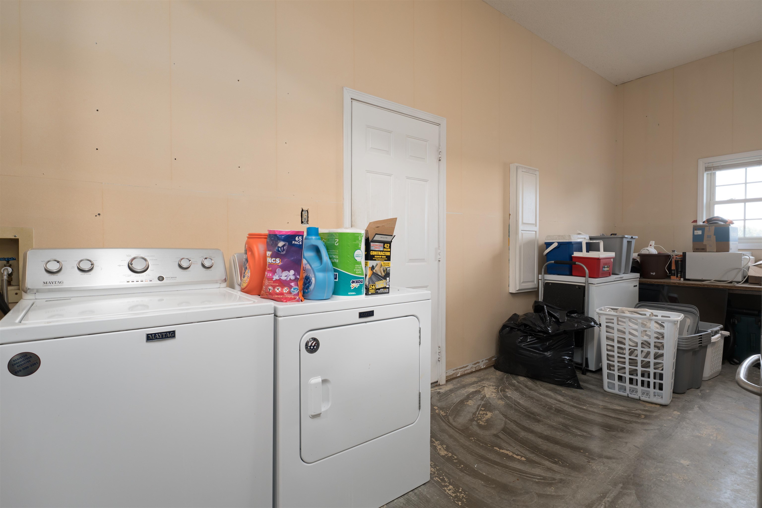 6250 KY HWY 81, Owensboro, Kentucky 42301, 3 Bedrooms Bedrooms, ,2 BathroomsBathrooms,Single Family Residence,For Sale,KY HWY 81,92789