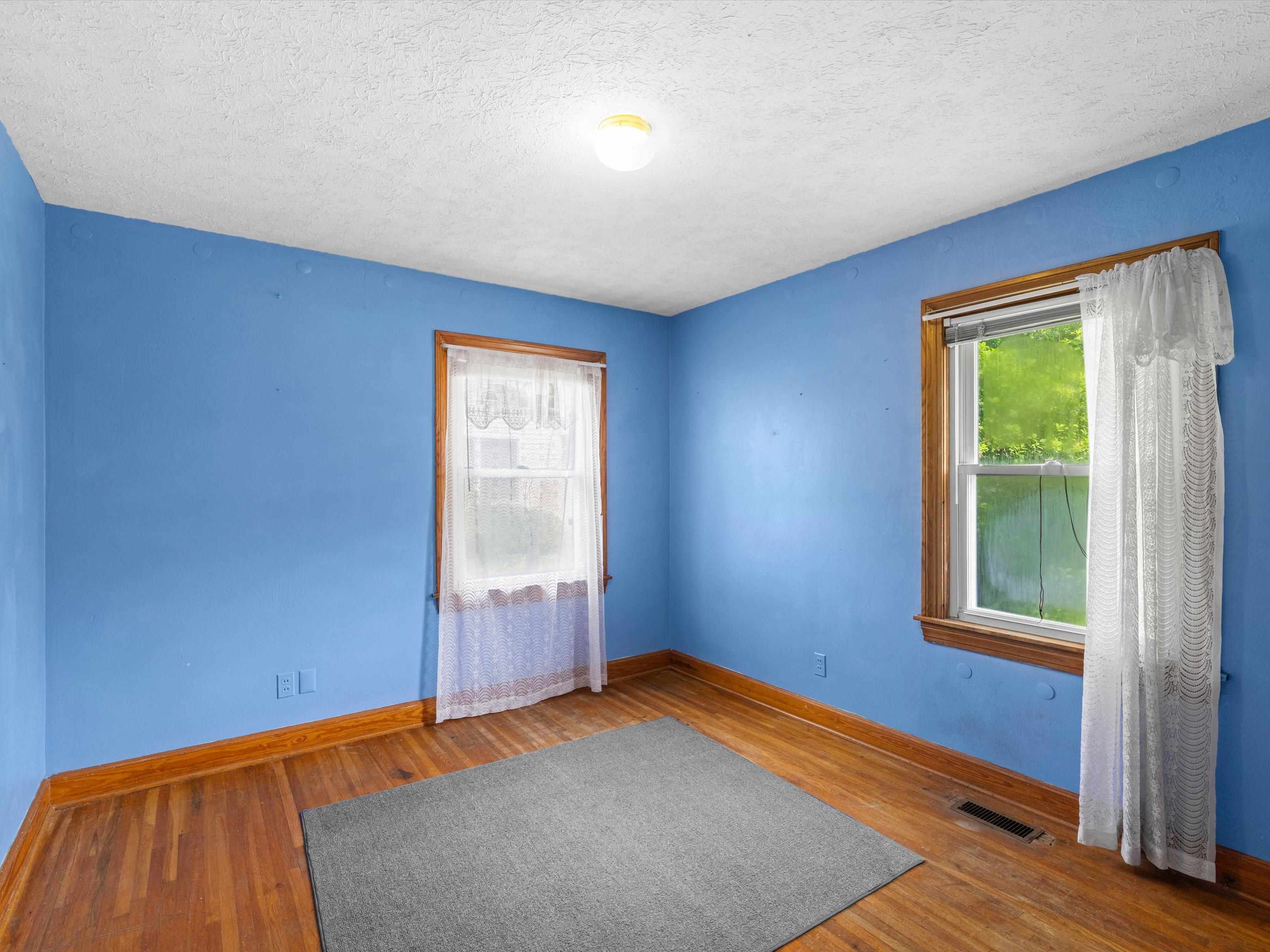 715 Eastwood Drive, Owensboro, Kentucky 42303, 2 Bedrooms Bedrooms, ,1 BathroomBathrooms,Single Family Residence,For Sale,Eastwood Drive,92790