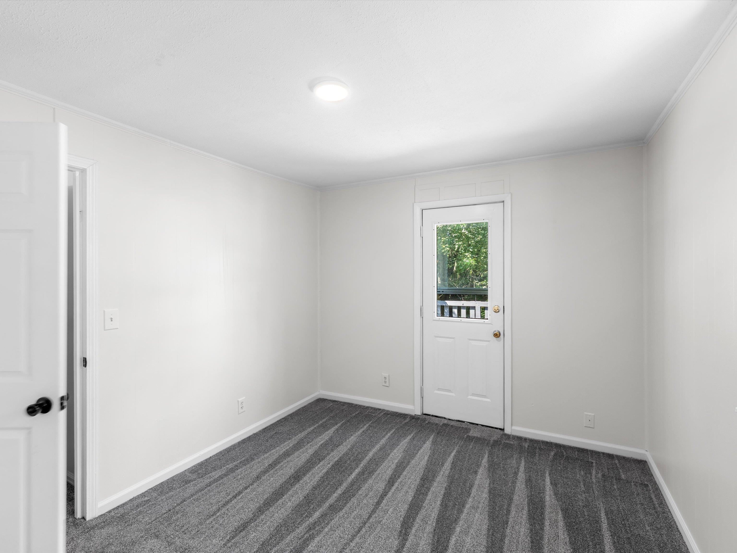 3011 Elmwood Dr, Henderson, Kentucky 42420, 2 Bedrooms Bedrooms, ,1 BathroomBathrooms,Single Family Residence,For Sale,Elmwood Dr,92793