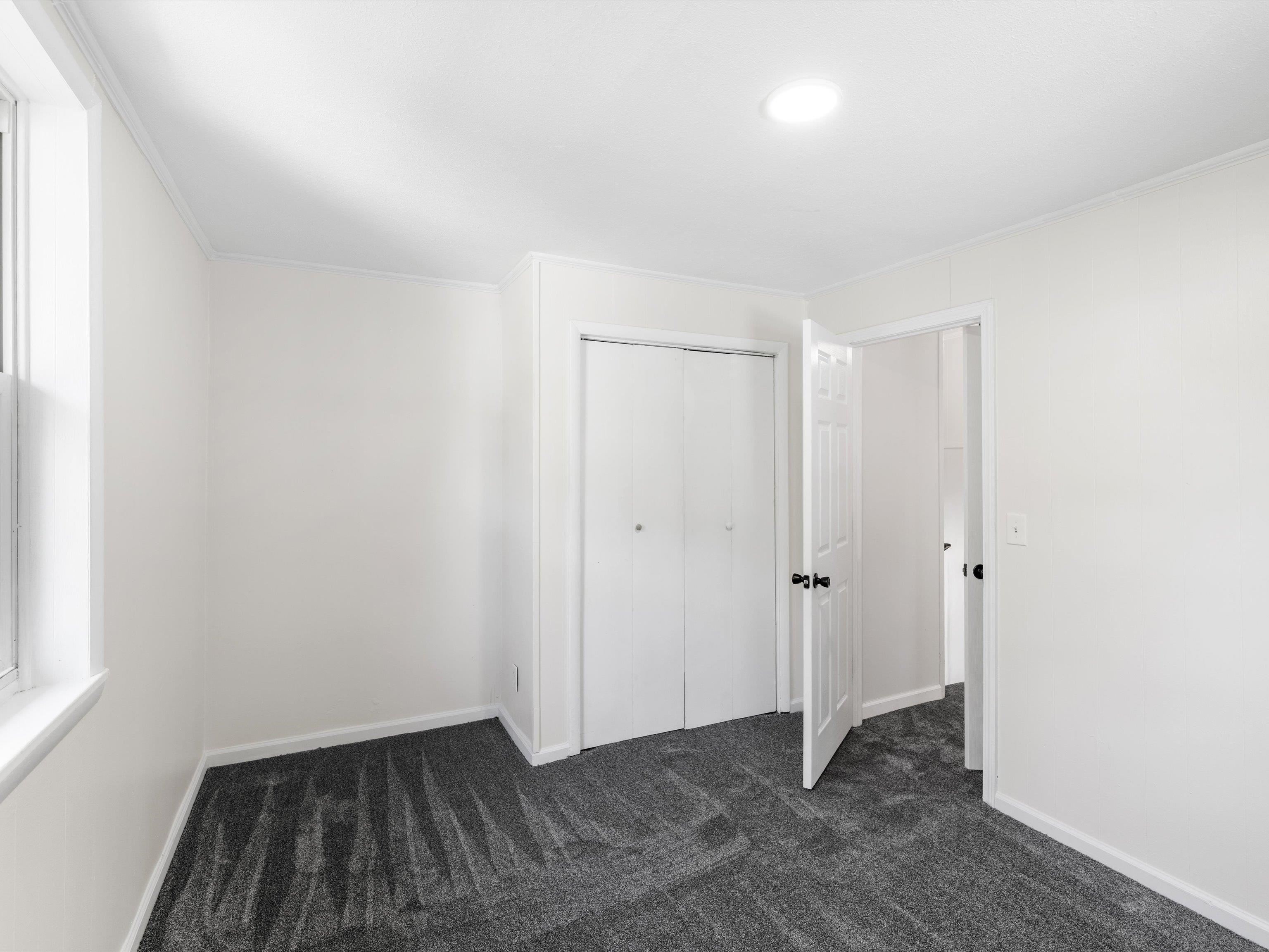 3011 Elmwood Dr, Henderson, Kentucky 42420, 2 Bedrooms Bedrooms, ,1 BathroomBathrooms,Single Family Residence,For Sale,Elmwood Dr,92793