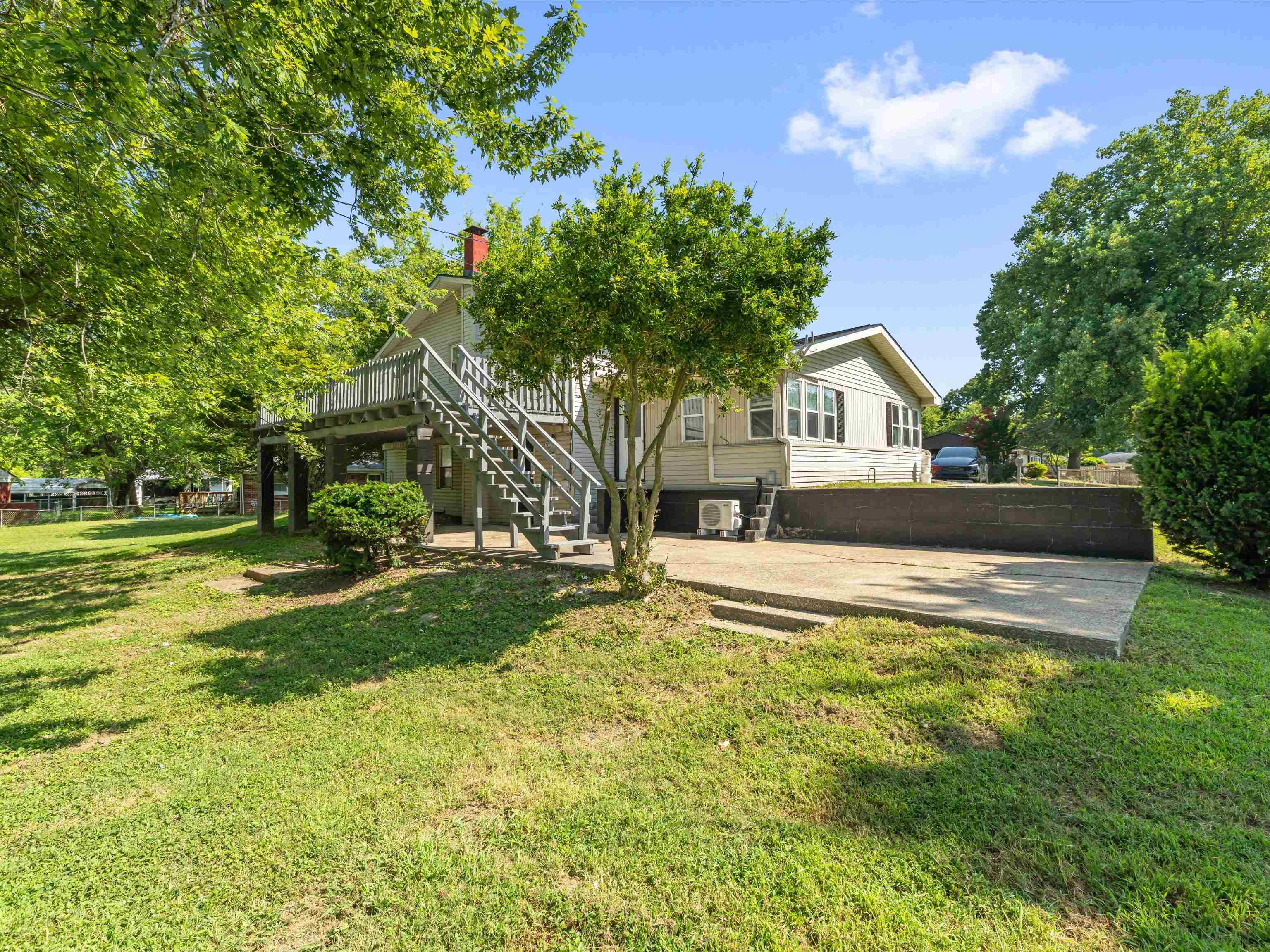 3011 Elmwood Dr, Henderson, Kentucky 42420, 2 Bedrooms Bedrooms, ,1 BathroomBathrooms,Single Family Residence,For Sale,Elmwood Dr,92793