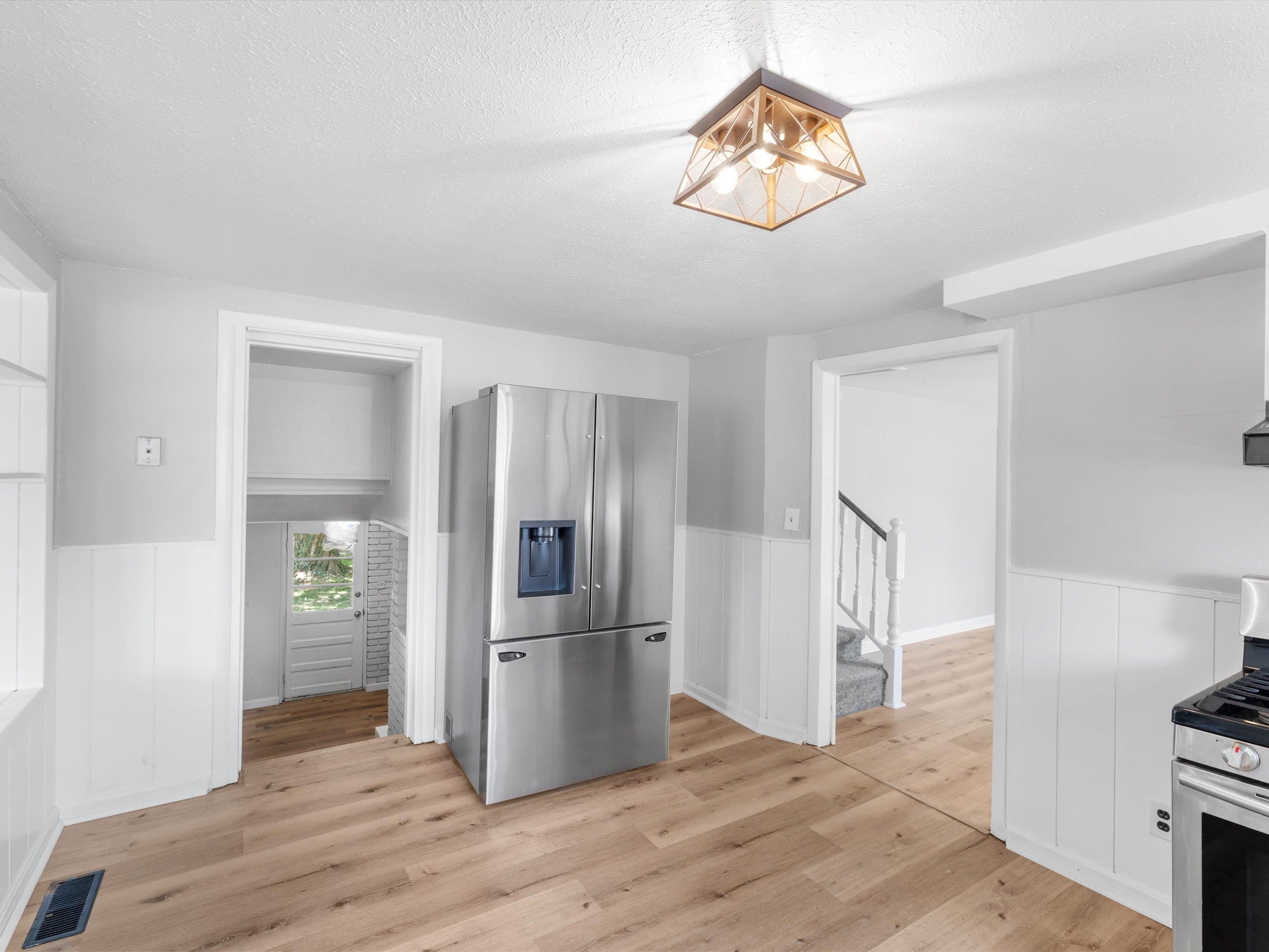 3011 Elmwood Dr, Henderson, Kentucky 42420, 2 Bedrooms Bedrooms, ,1 BathroomBathrooms,Single Family Residence,For Sale,Elmwood Dr,92793