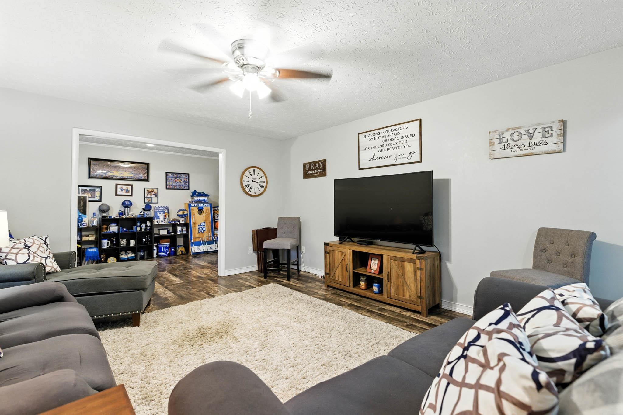 3189 Love Lee Road, Morgantown, Kentucky 42261, 3 Bedrooms Bedrooms, ,2 BathroomsBathrooms,Single Family Residence,For Sale,Love Lee Road,92794