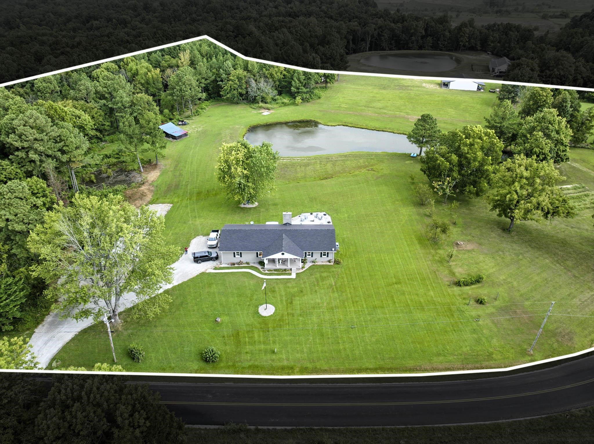 3189 Love Lee Road, Morgantown, Kentucky 42261, 3 Bedrooms Bedrooms, ,2 BathroomsBathrooms,Single Family Residence,For Sale,Love Lee Road,92794