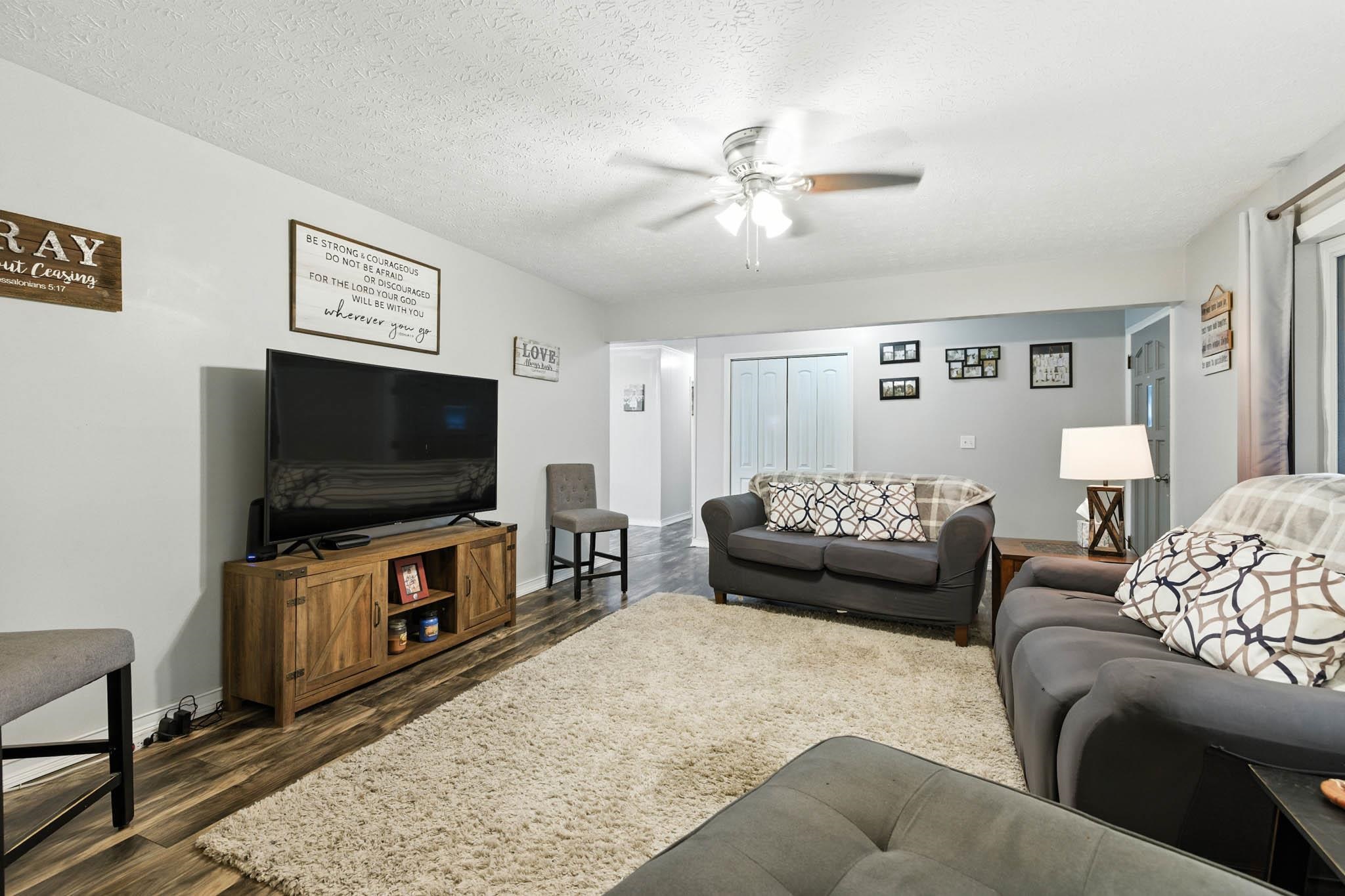 3189 Love Lee Road, Morgantown, Kentucky 42261, 3 Bedrooms Bedrooms, ,2 BathroomsBathrooms,Single Family Residence,For Sale,Love Lee Road,92794