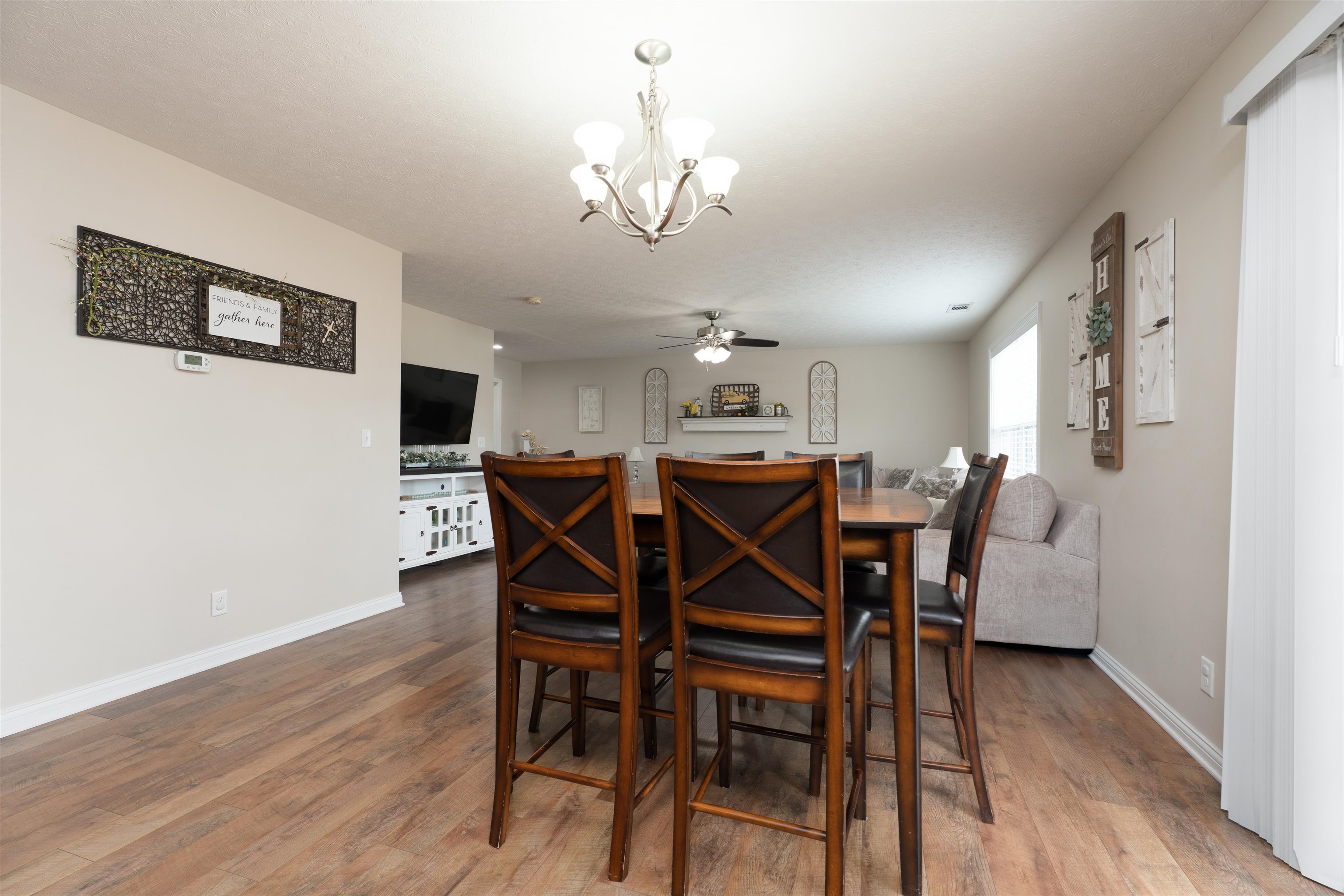 2957 Summer Point Court, Owensboro, Kentucky 42303, 5 Bedrooms Bedrooms, ,2 BathroomsBathrooms,Single Family Residence,For Sale,Summer Point Court,92795