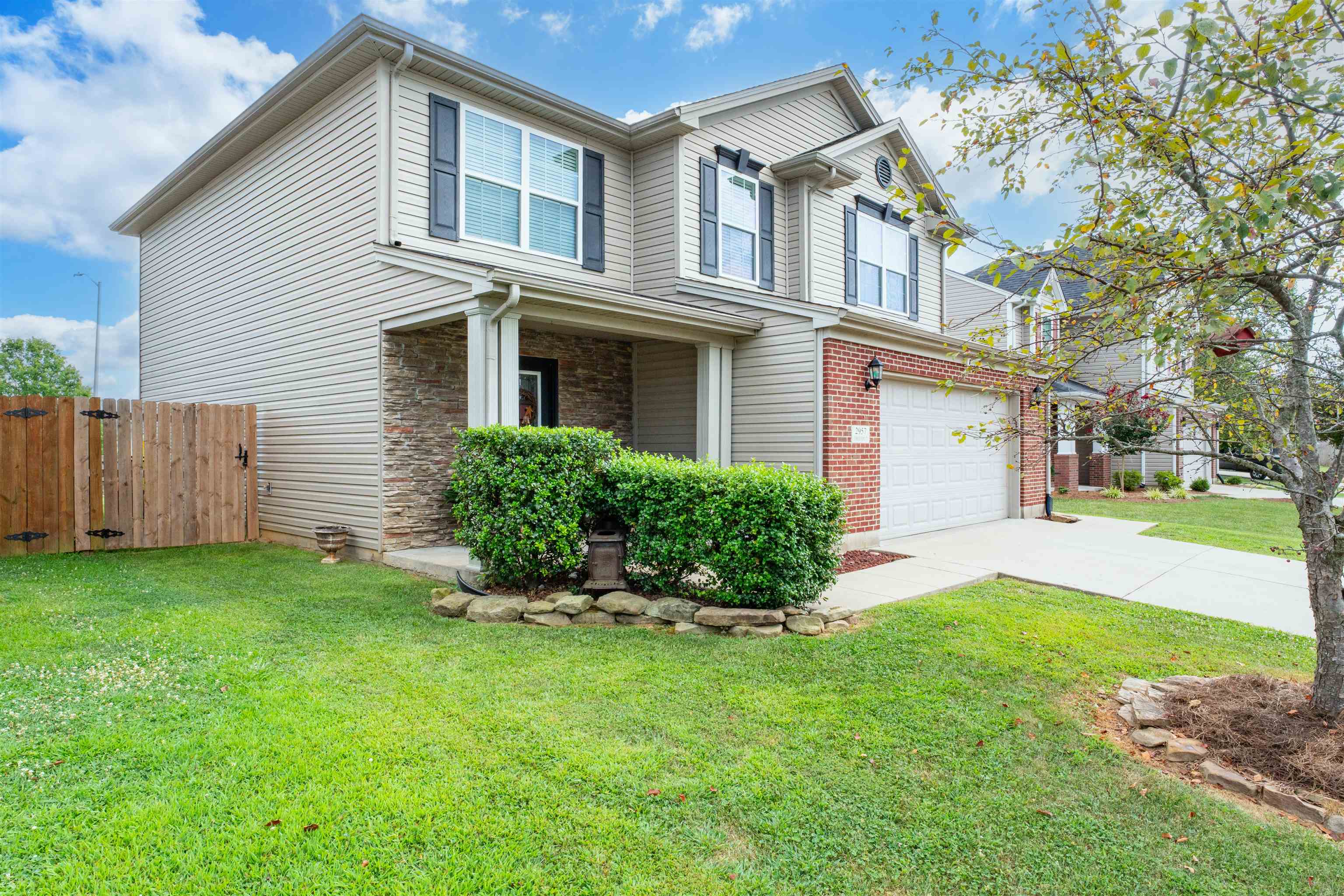 2957 Summer Point Court, Owensboro, Kentucky 42303, 5 Bedrooms Bedrooms, ,2 BathroomsBathrooms,Single Family Residence,For Sale,Summer Point Court,92795