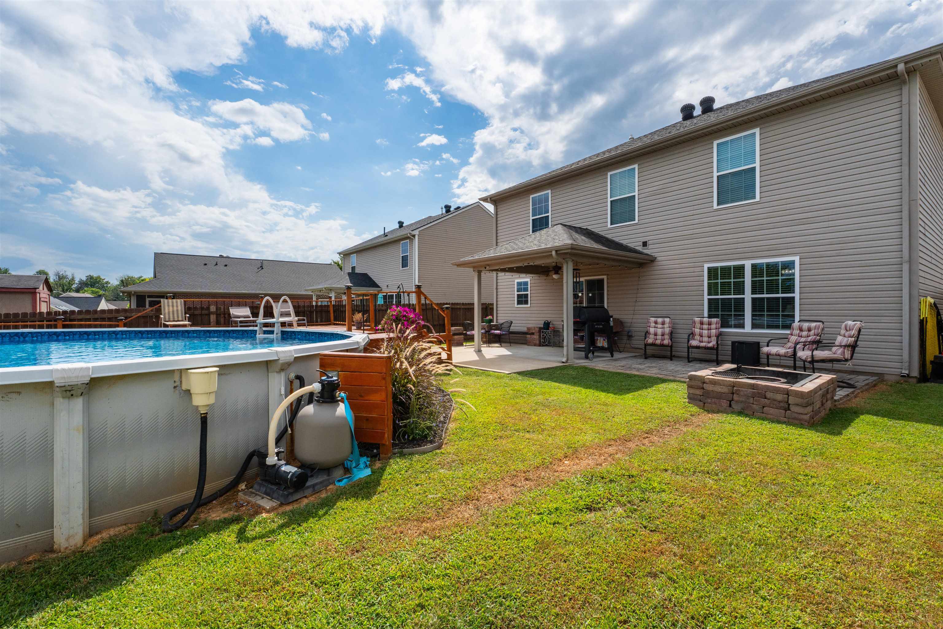 2957 Summer Point Court, Owensboro, Kentucky 42303, 5 Bedrooms Bedrooms, ,2 BathroomsBathrooms,Single Family Residence,For Sale,Summer Point Court,92795