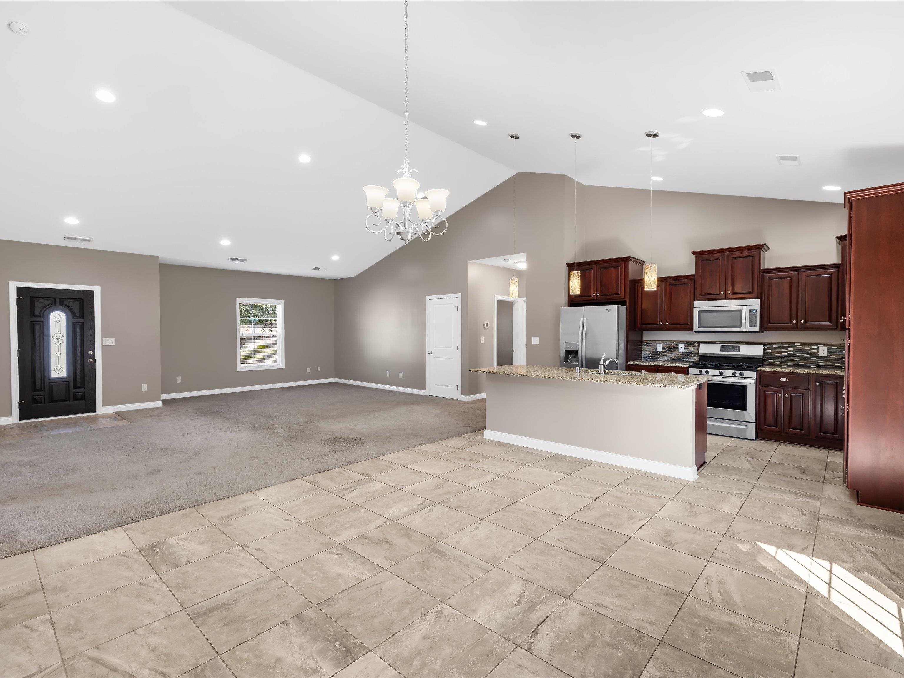 5060 Diamond Drive, Owensboro, Kentucky 42303, 3 Bedrooms Bedrooms, ,2 BathroomsBathrooms,Single Family Residence,For Sale,Diamond Drive,92796