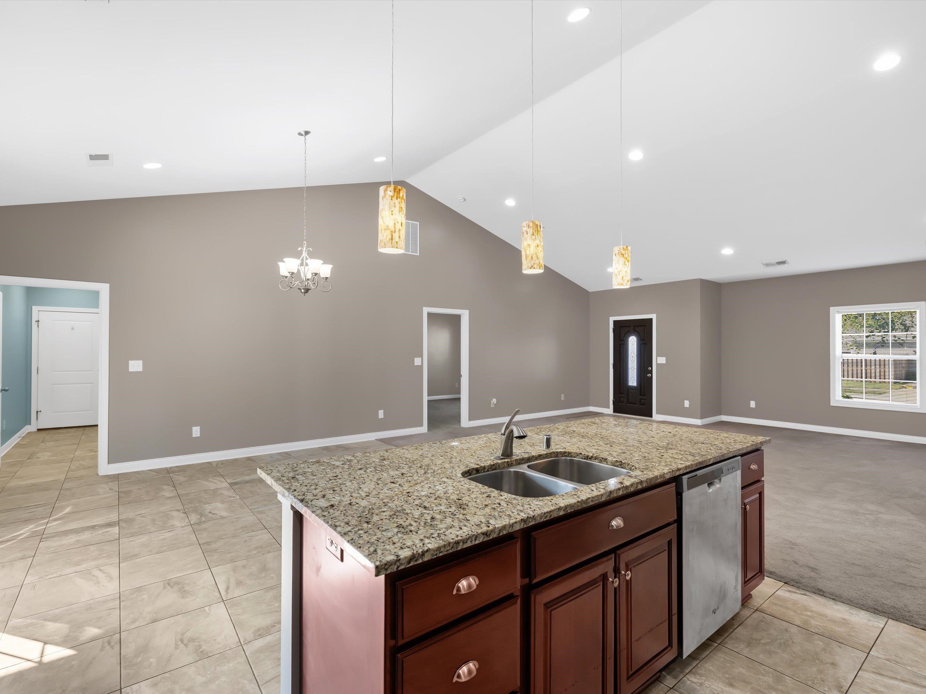 5060 Diamond Drive, Owensboro, Kentucky 42303, 3 Bedrooms Bedrooms, ,2 BathroomsBathrooms,Single Family Residence,For Sale,Diamond Drive,92796