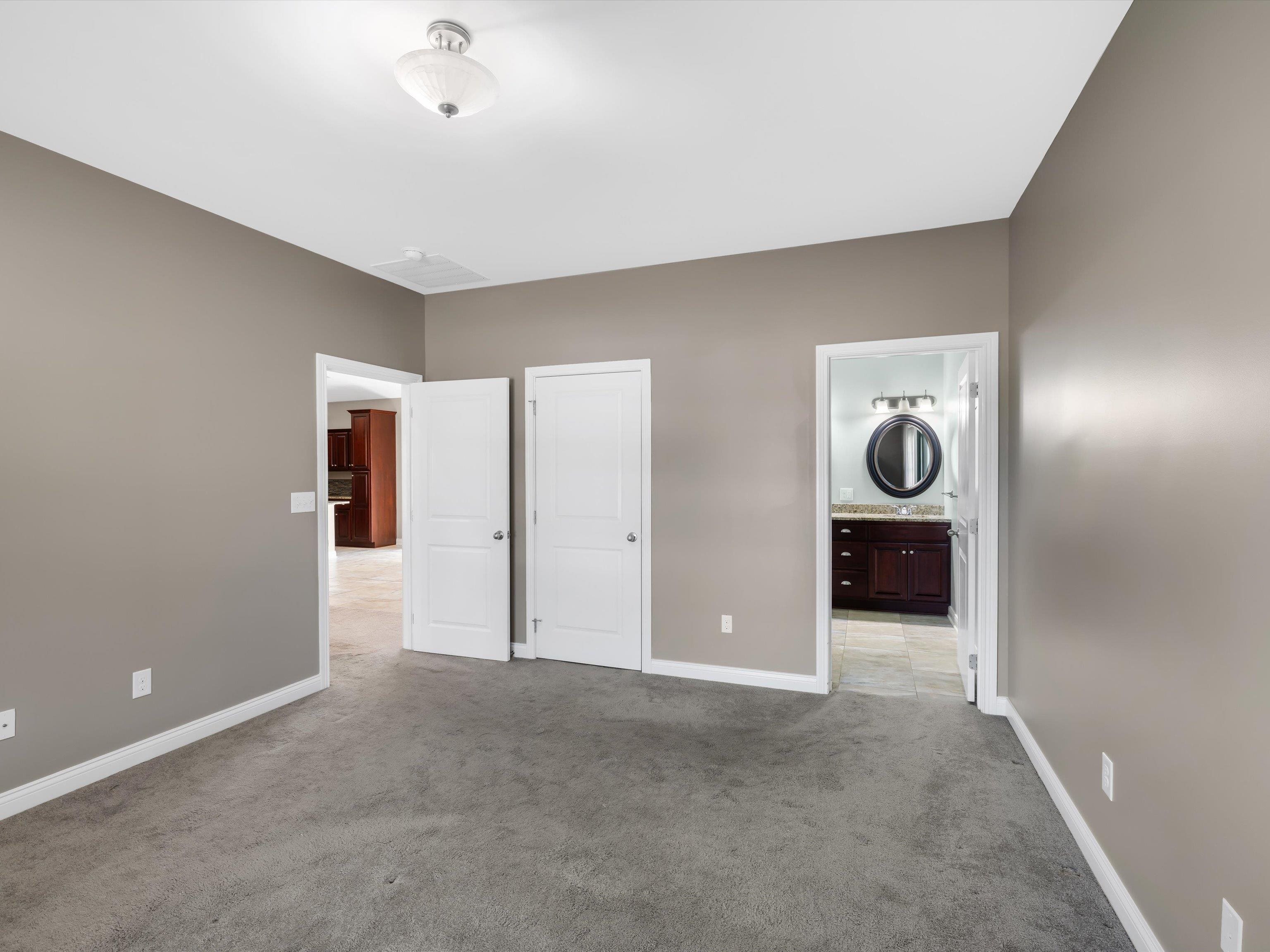 5060 Diamond Drive, Owensboro, Kentucky 42303, 3 Bedrooms Bedrooms, ,2 BathroomsBathrooms,Single Family Residence,For Sale,Diamond Drive,92796