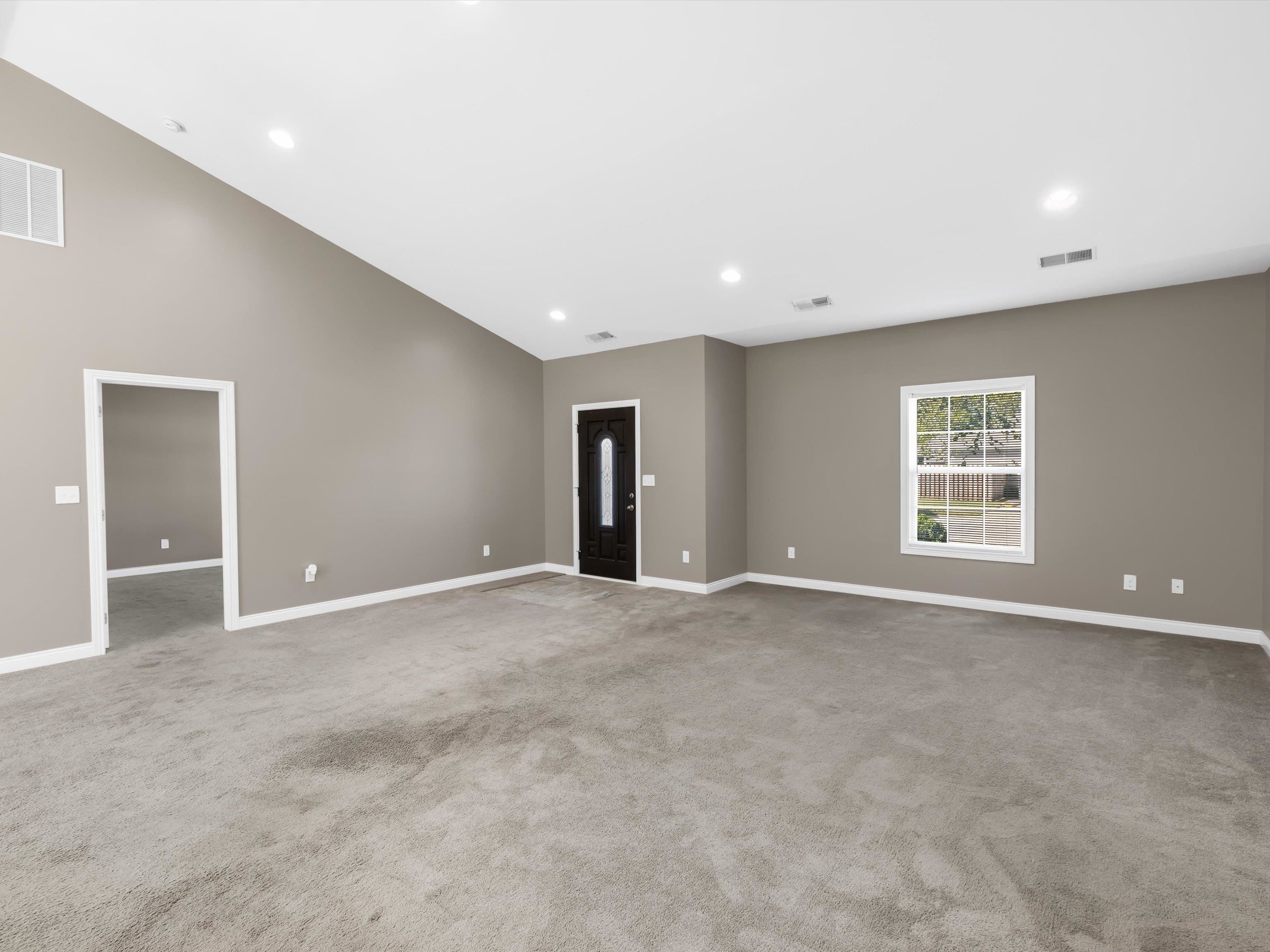 5060 Diamond Drive, Owensboro, Kentucky 42303, 3 Bedrooms Bedrooms, ,2 BathroomsBathrooms,Single Family Residence,For Sale,Diamond Drive,92796
