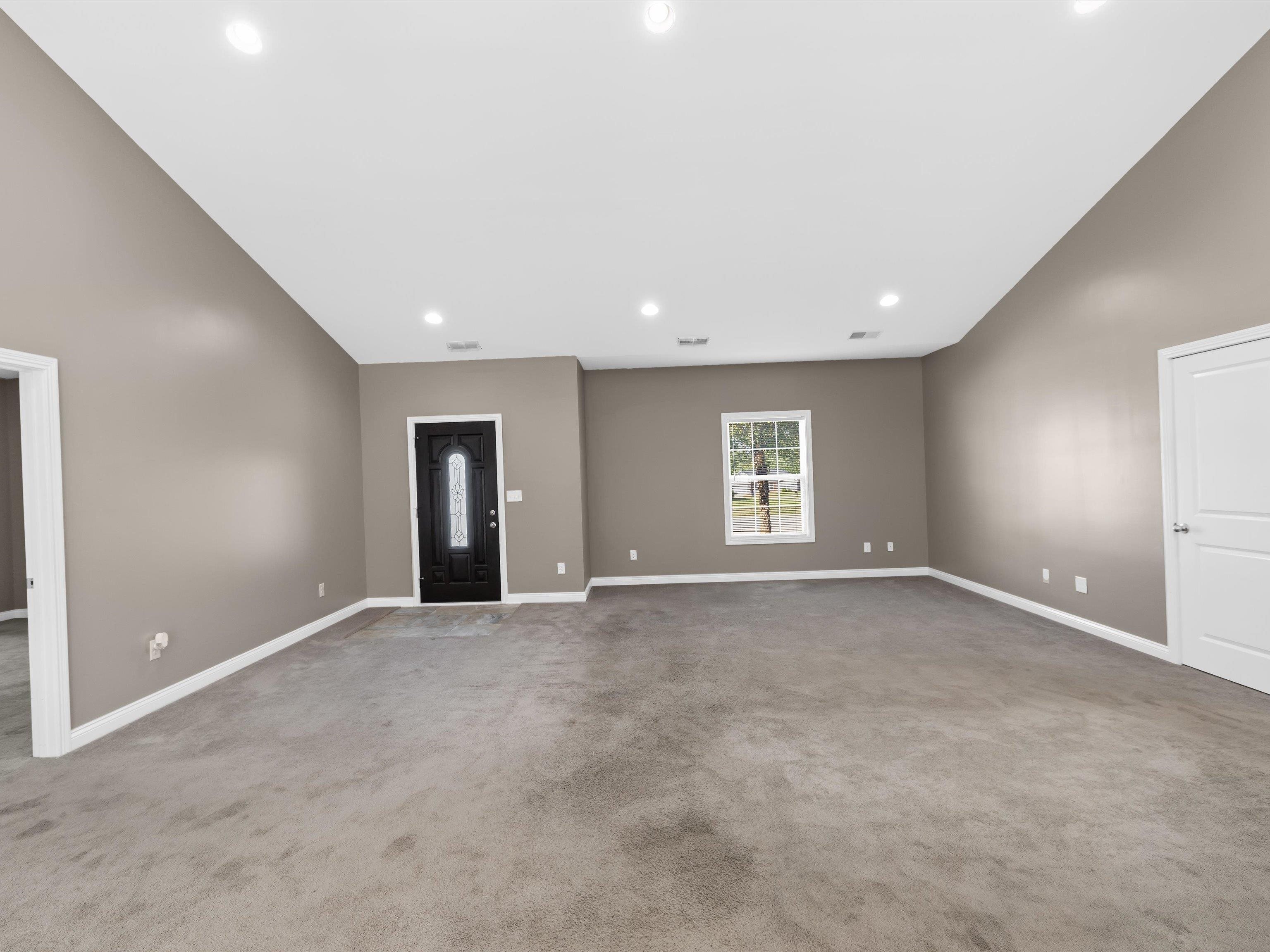 5060 Diamond Drive, Owensboro, Kentucky 42303, 3 Bedrooms Bedrooms, ,2 BathroomsBathrooms,Single Family Residence,For Sale,Diamond Drive,92796