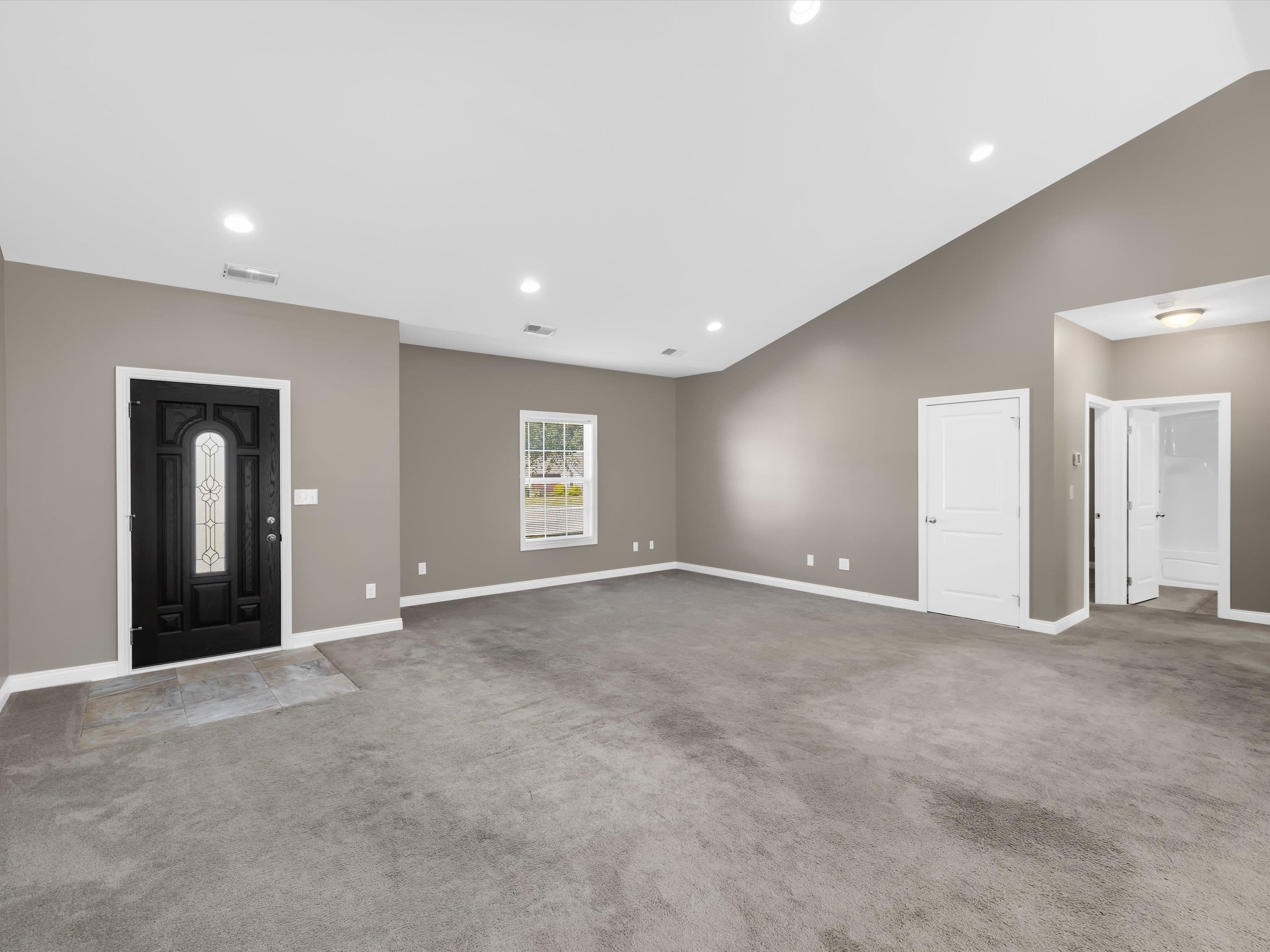 5060 Diamond Drive, Owensboro, Kentucky 42303, 3 Bedrooms Bedrooms, ,2 BathroomsBathrooms,Single Family Residence,For Sale,Diamond Drive,92796
