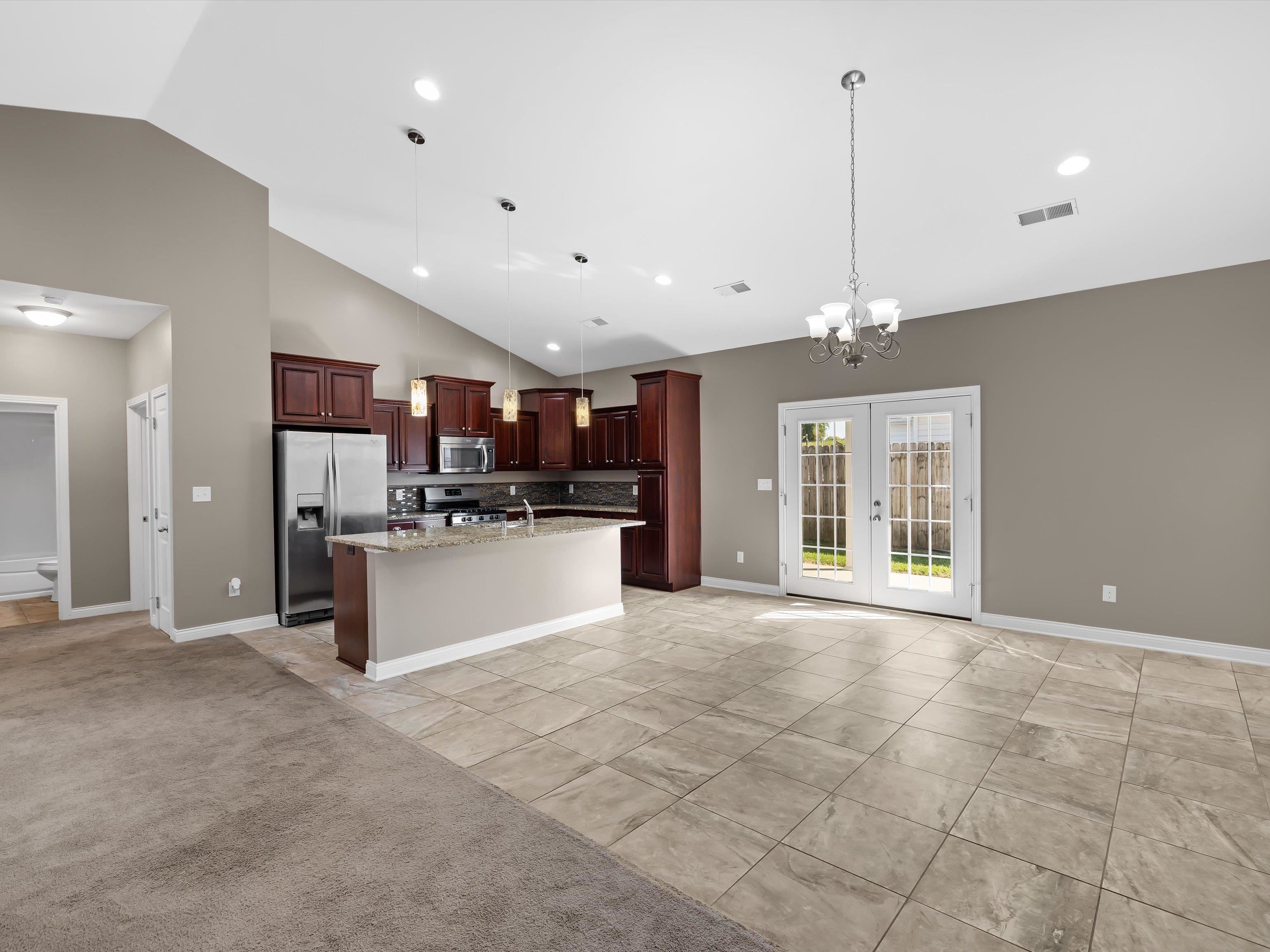 5060 Diamond Drive, Owensboro, Kentucky 42303, 3 Bedrooms Bedrooms, ,2 BathroomsBathrooms,Single Family Residence,For Sale,Diamond Drive,92796