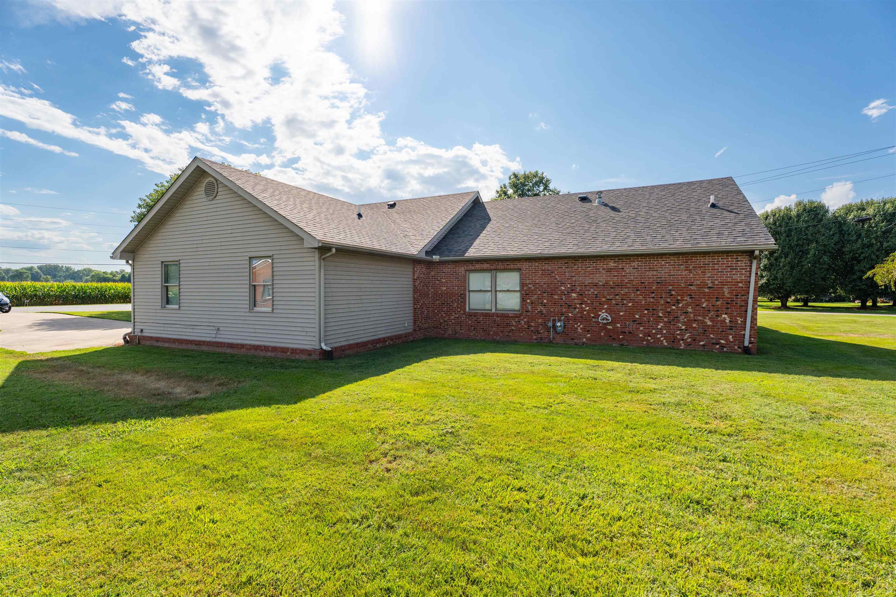 2701 Reid Rd, Owensboro, Kentucky 42303, 4 Bedrooms Bedrooms, ,2 BathroomsBathrooms,Single Family Residence,For Sale,Reid Rd,92797