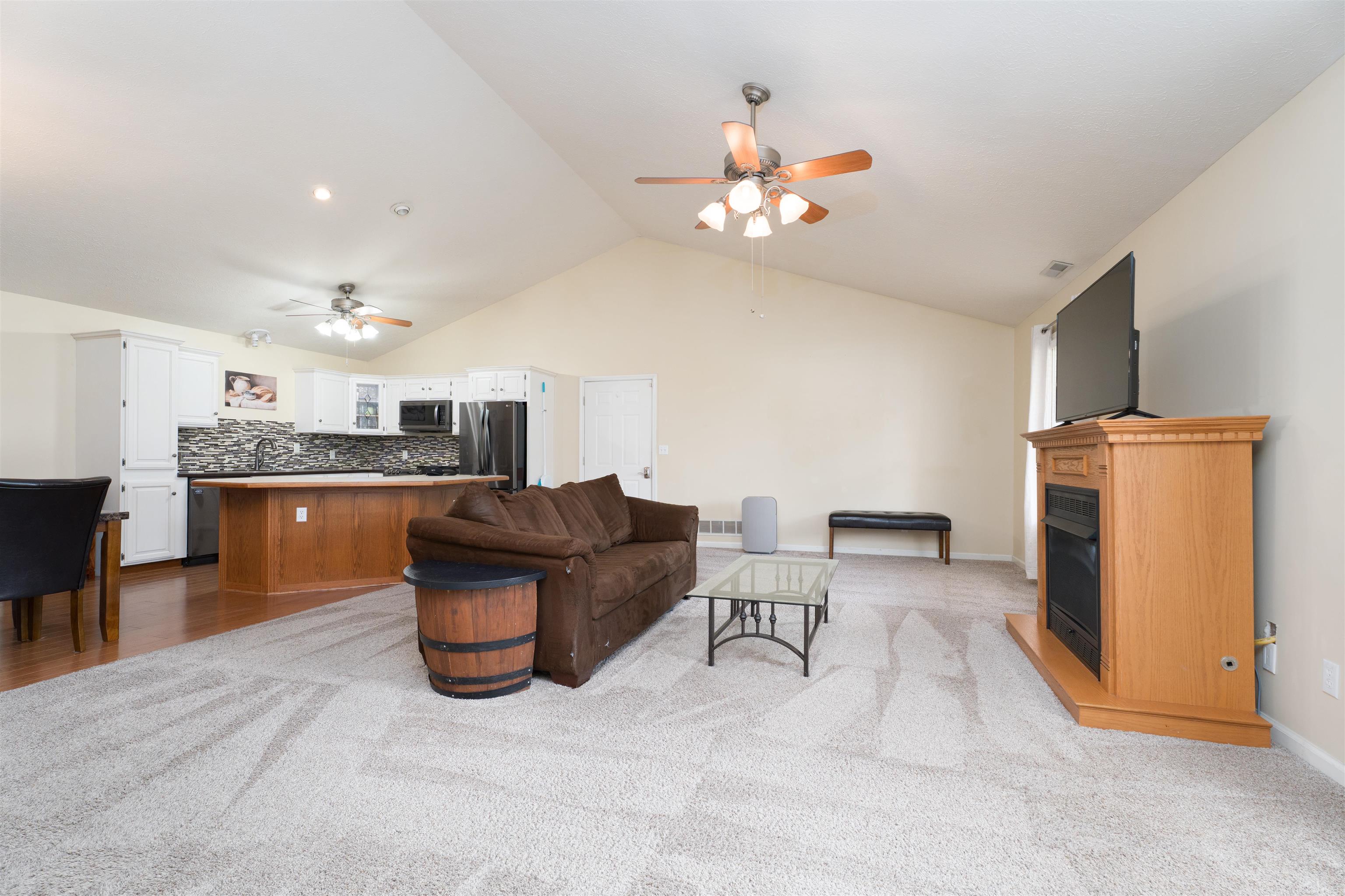 2701 Reid Rd, Owensboro, Kentucky 42303, 4 Bedrooms Bedrooms, ,2 BathroomsBathrooms,Single Family Residence,For Sale,Reid Rd,92797