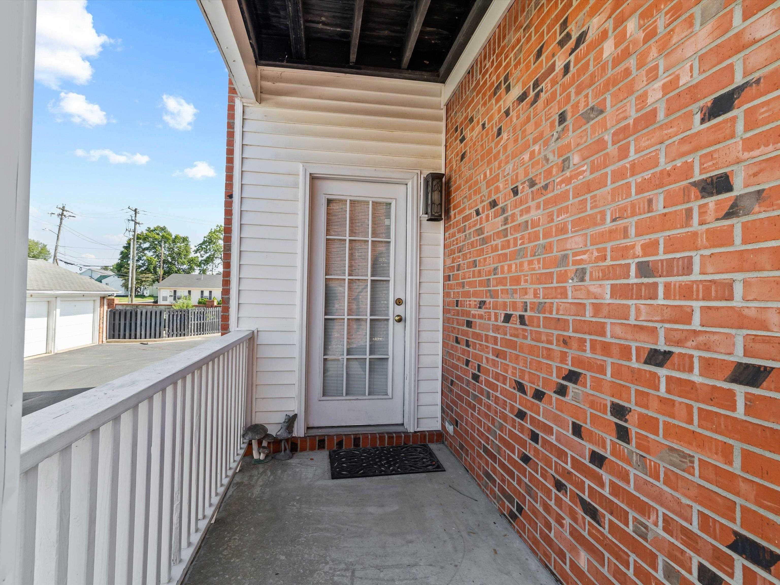 921 1st Street, Owensboro, Kentucky 42303-0687, 2 Bedrooms Bedrooms, ,2 BathroomsBathrooms,Condominium,For Sale,1st Street,92800
