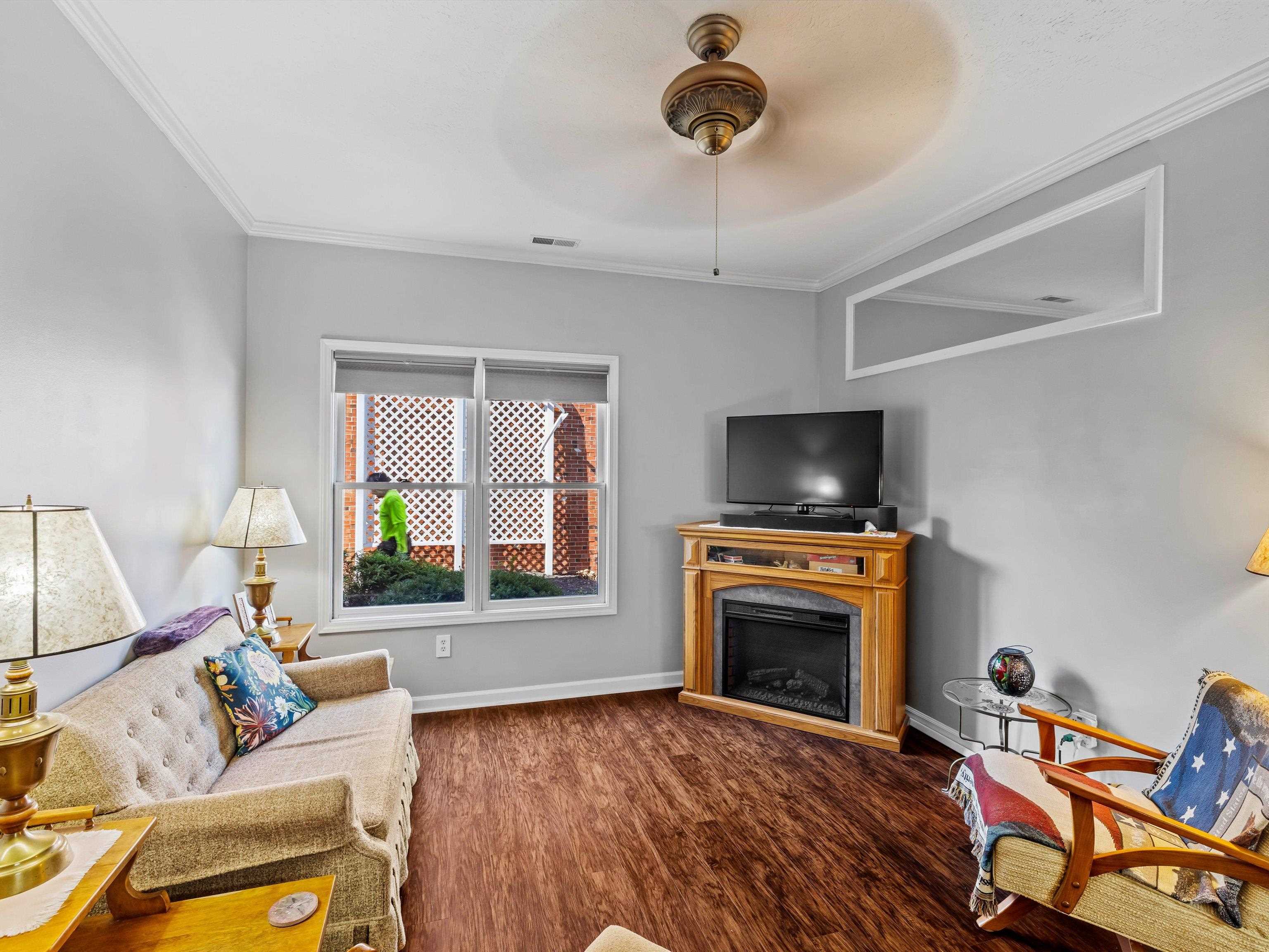 921 1st Street, Owensboro, Kentucky 42303-0687, 2 Bedrooms Bedrooms, ,2 BathroomsBathrooms,Condominium,For Sale,1st Street,92800