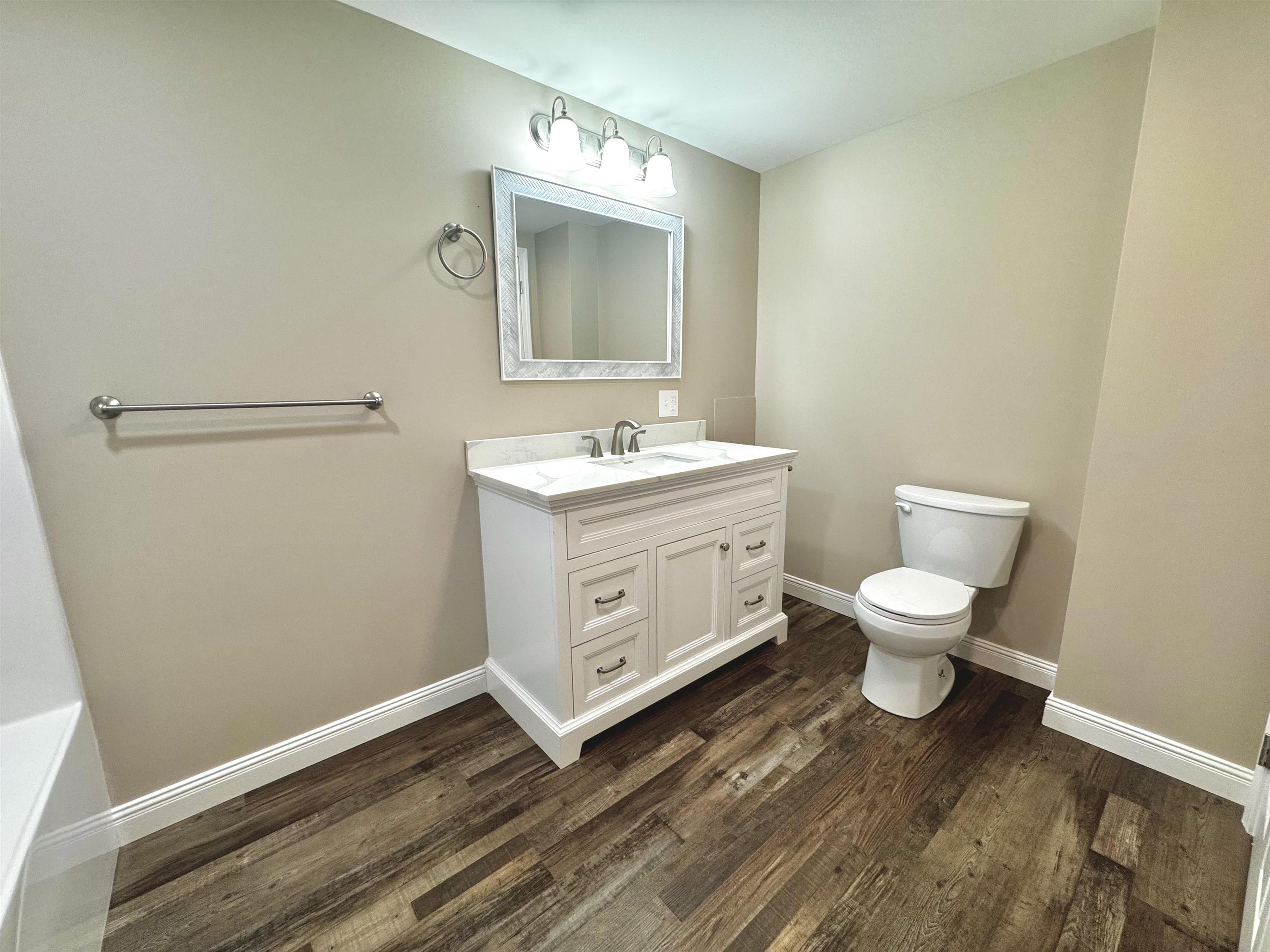 870 Main St, Calhoun, Kentucky 42327, 3 Bedrooms Bedrooms, ,2 BathroomsBathrooms,Single Family Residence,For Sale,Main St,92802