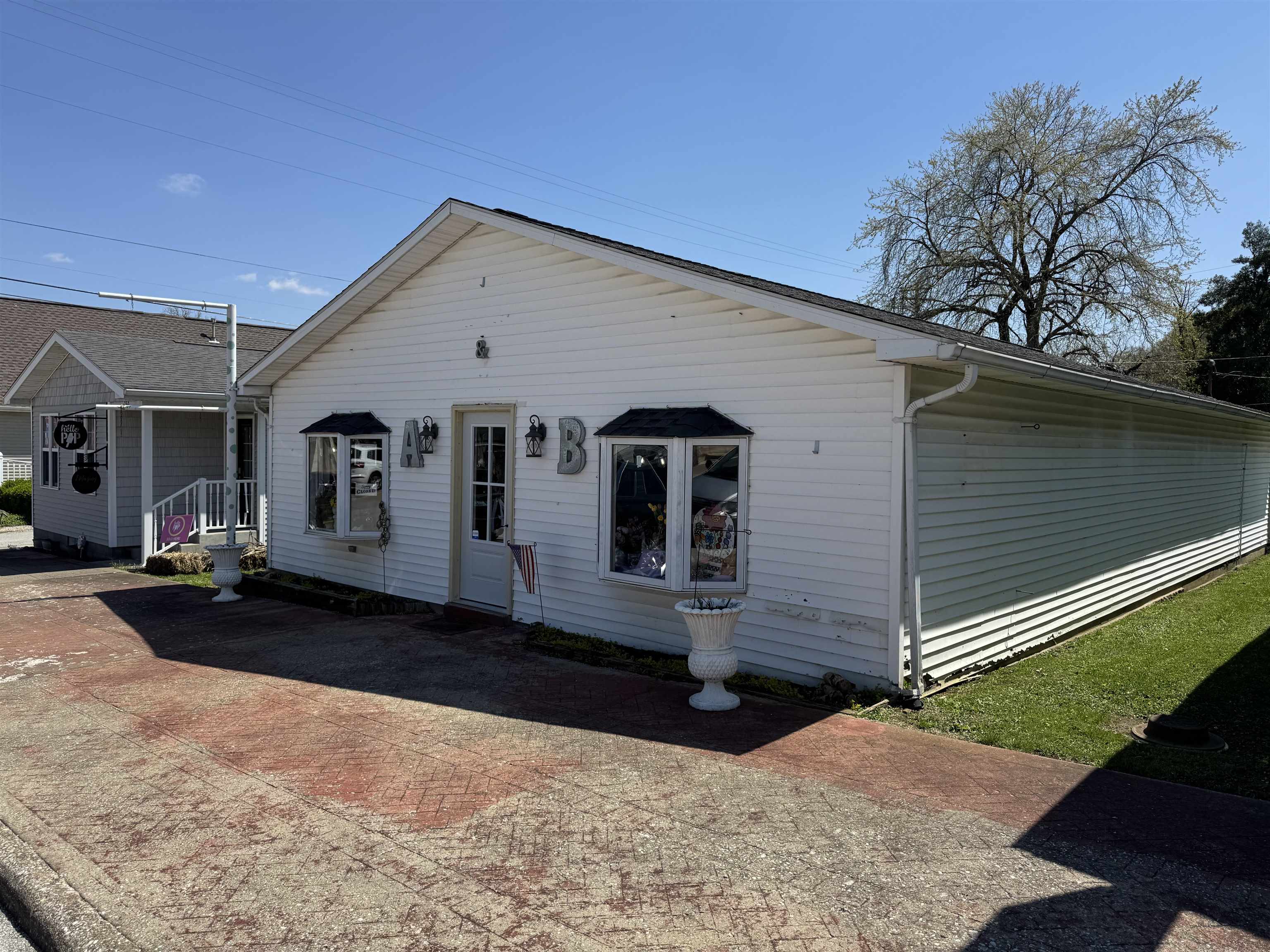 160 Main Cross St, Hawesville, Kentucky 42348, ,Retail,For Sale,Main Cross St,92804