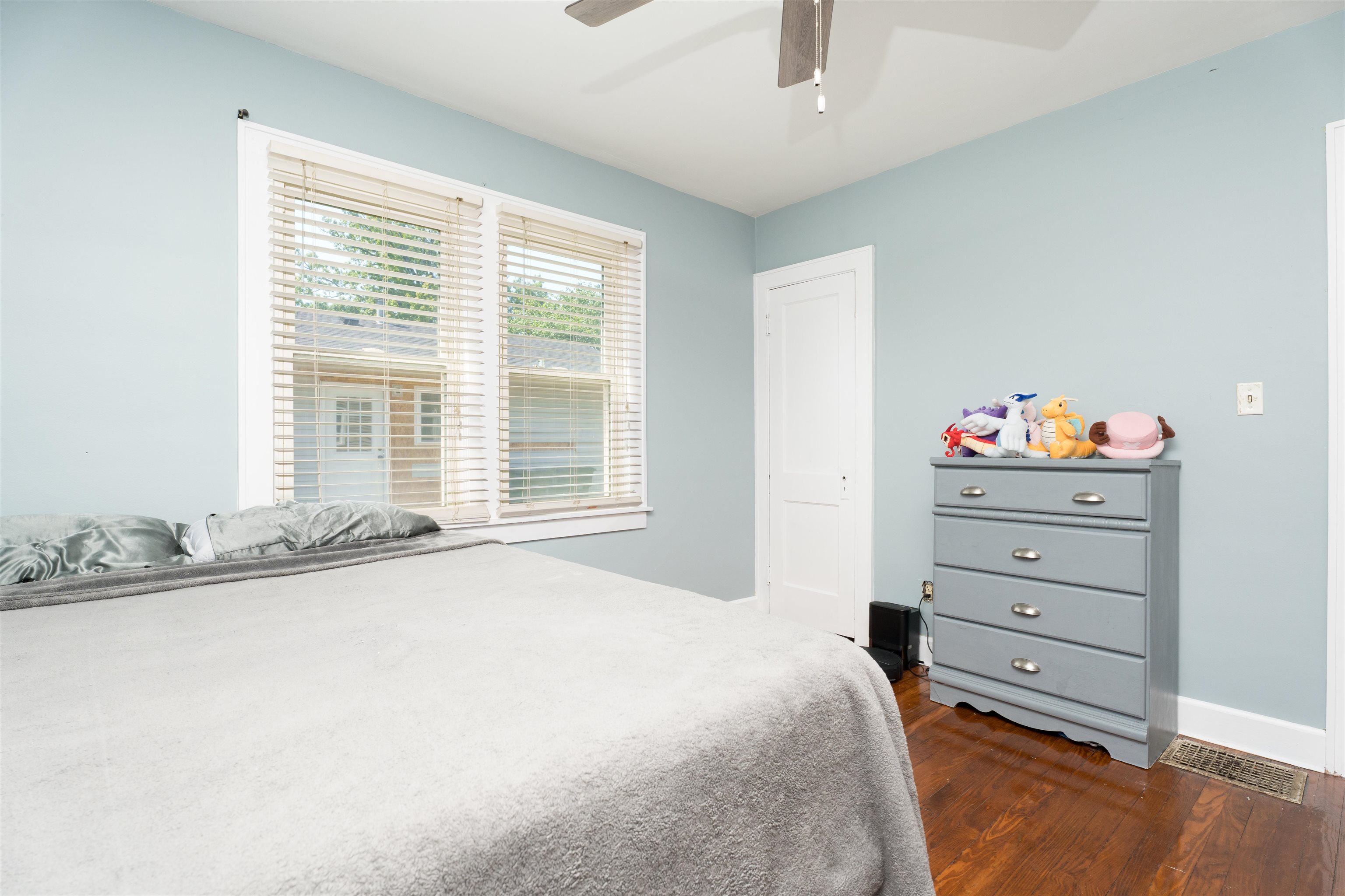 807 Walnut St, Owensboro, Kentucky 42301, 3 Bedrooms Bedrooms, ,1 BathroomBathrooms,Single Family Residence,For Sale,Walnut St,92806