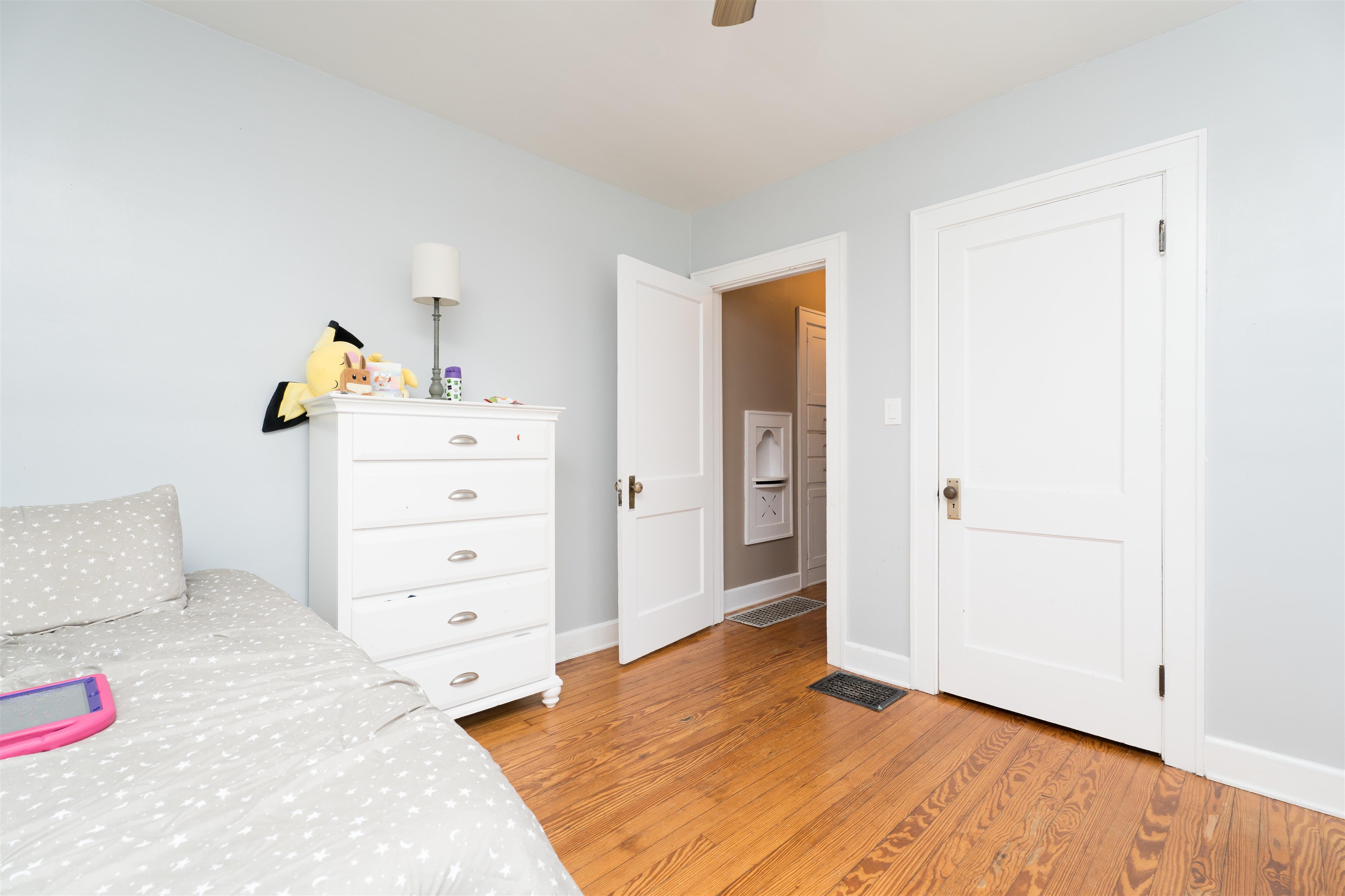 807 Walnut St, Owensboro, Kentucky 42301, 3 Bedrooms Bedrooms, ,1 BathroomBathrooms,Single Family Residence,For Sale,Walnut St,92806