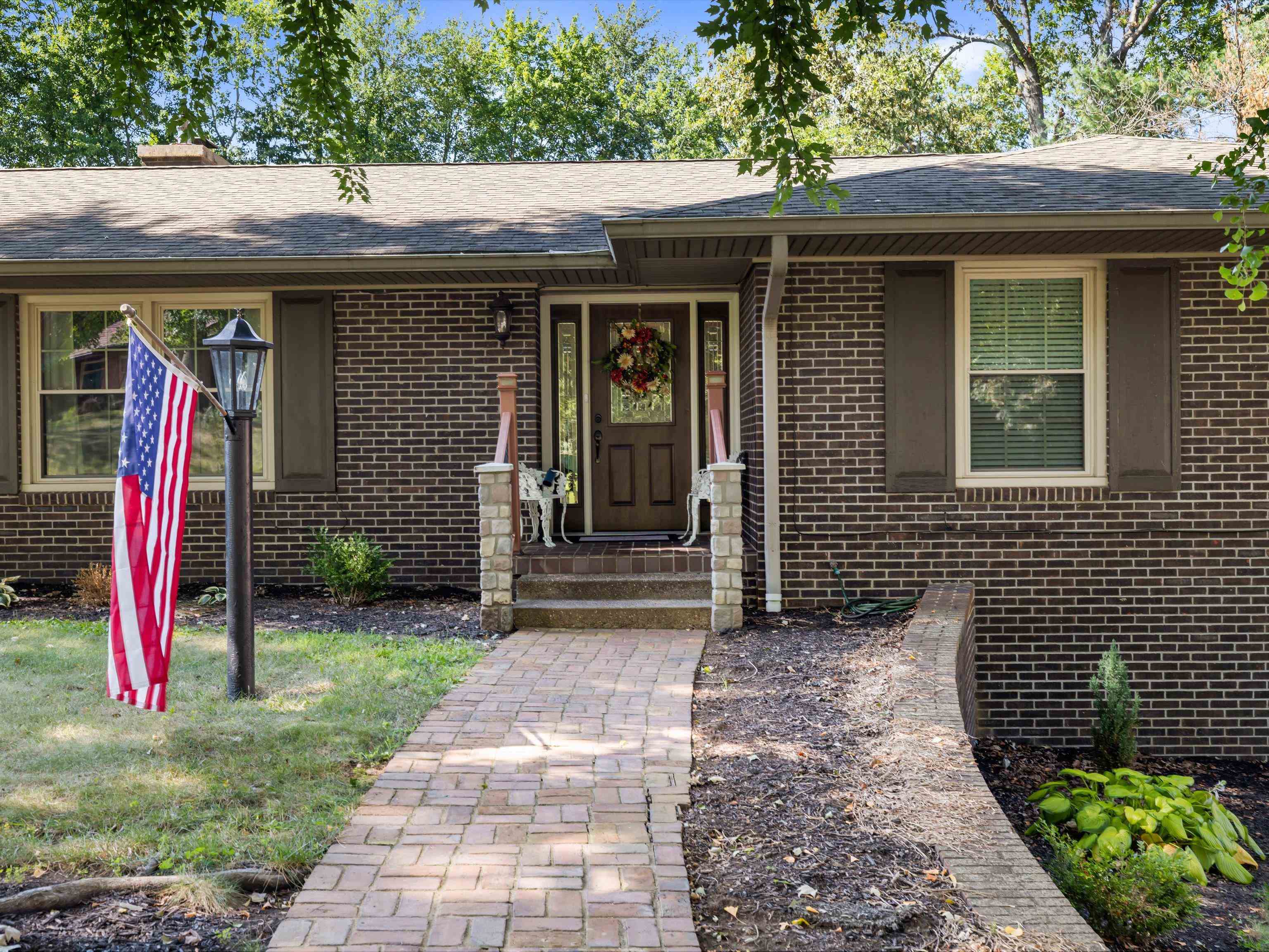 1247 Laurel Drive, Owensboro, Kentucky 42303, 5 Bedrooms Bedrooms, ,3 BathroomsBathrooms,Single Family Residence,For Sale,Laurel Drive,92809
