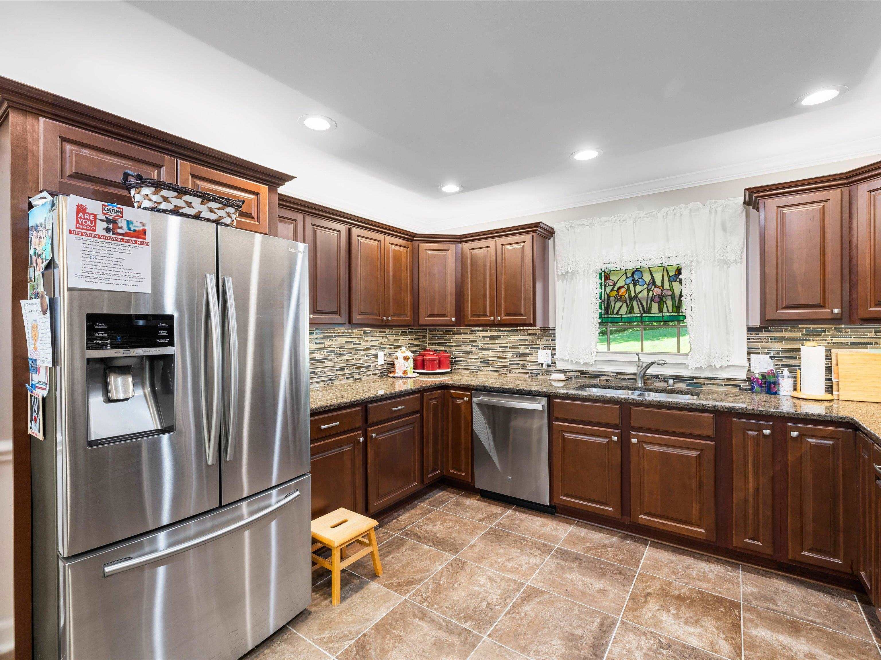 1247 Laurel Drive, Owensboro, Kentucky 42303, 5 Bedrooms Bedrooms, ,3 BathroomsBathrooms,Single Family Residence,For Sale,Laurel Drive,92809
